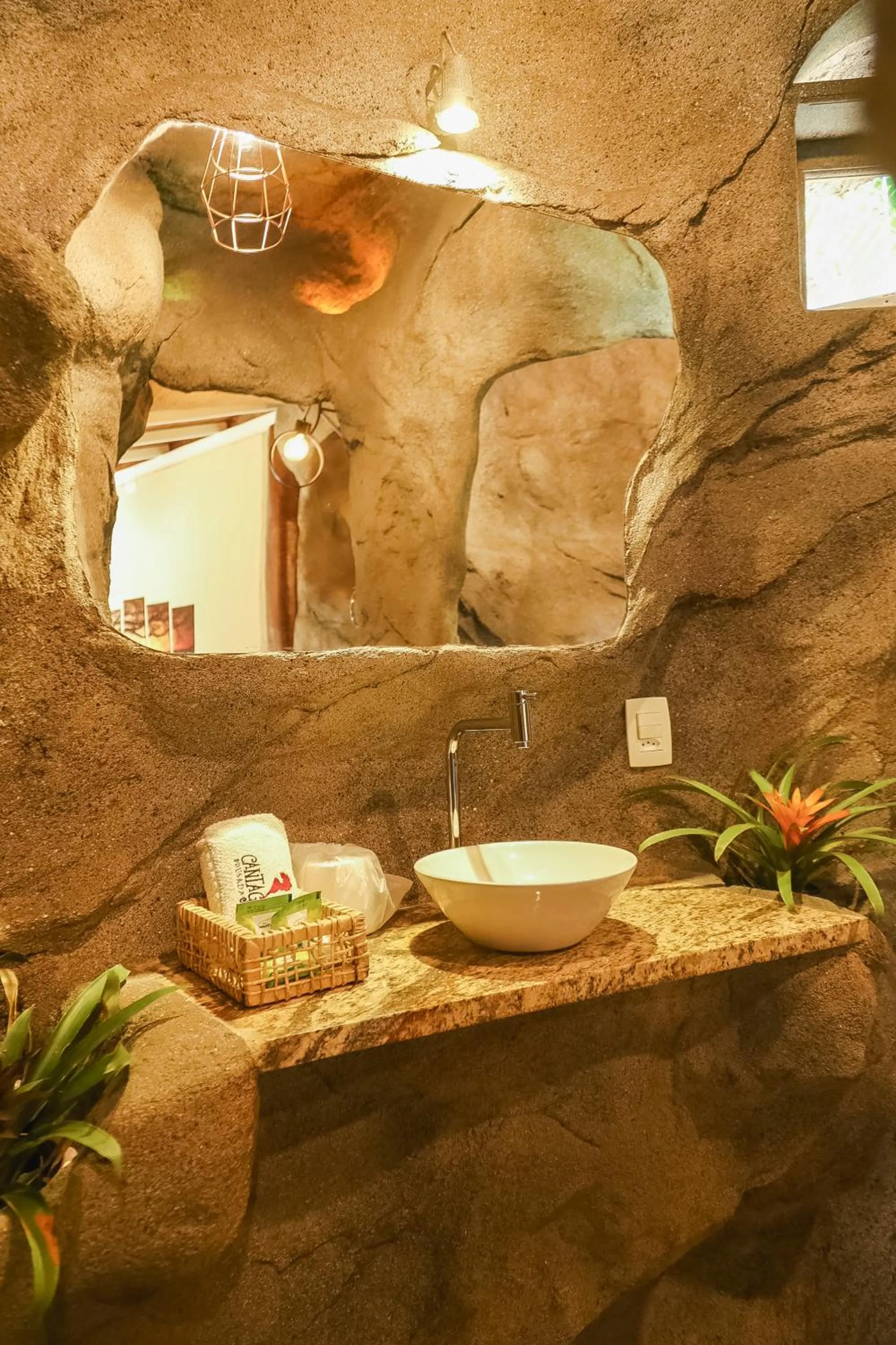 Bathroom in Pousada Cantagalo