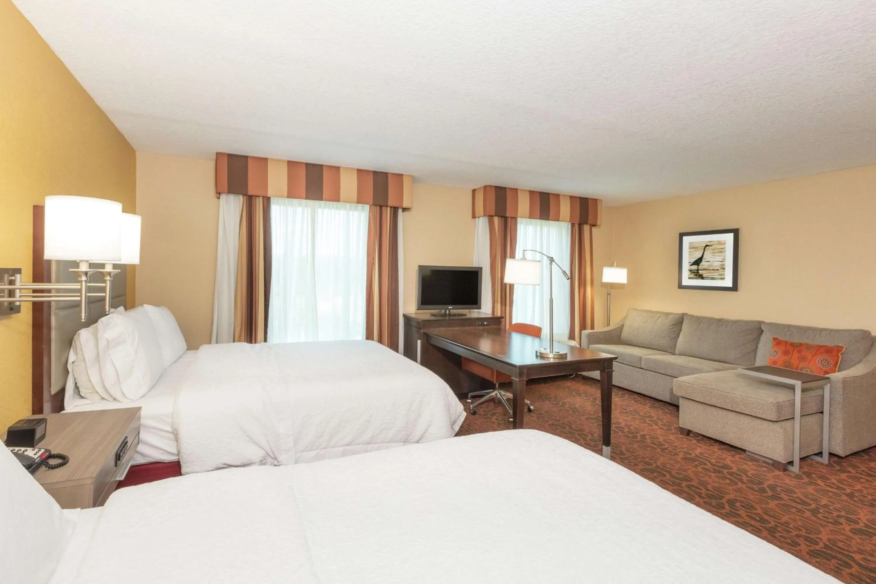 Bedroom, Bed in Hampton Inn & Suites Jacksonville-Airport