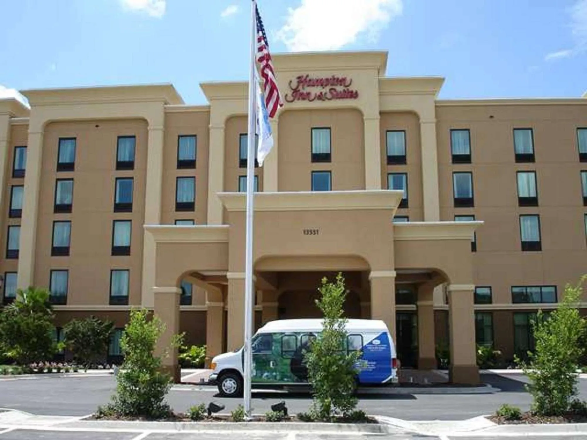 Property building in Hampton Inn & Suites Jacksonville-Airport