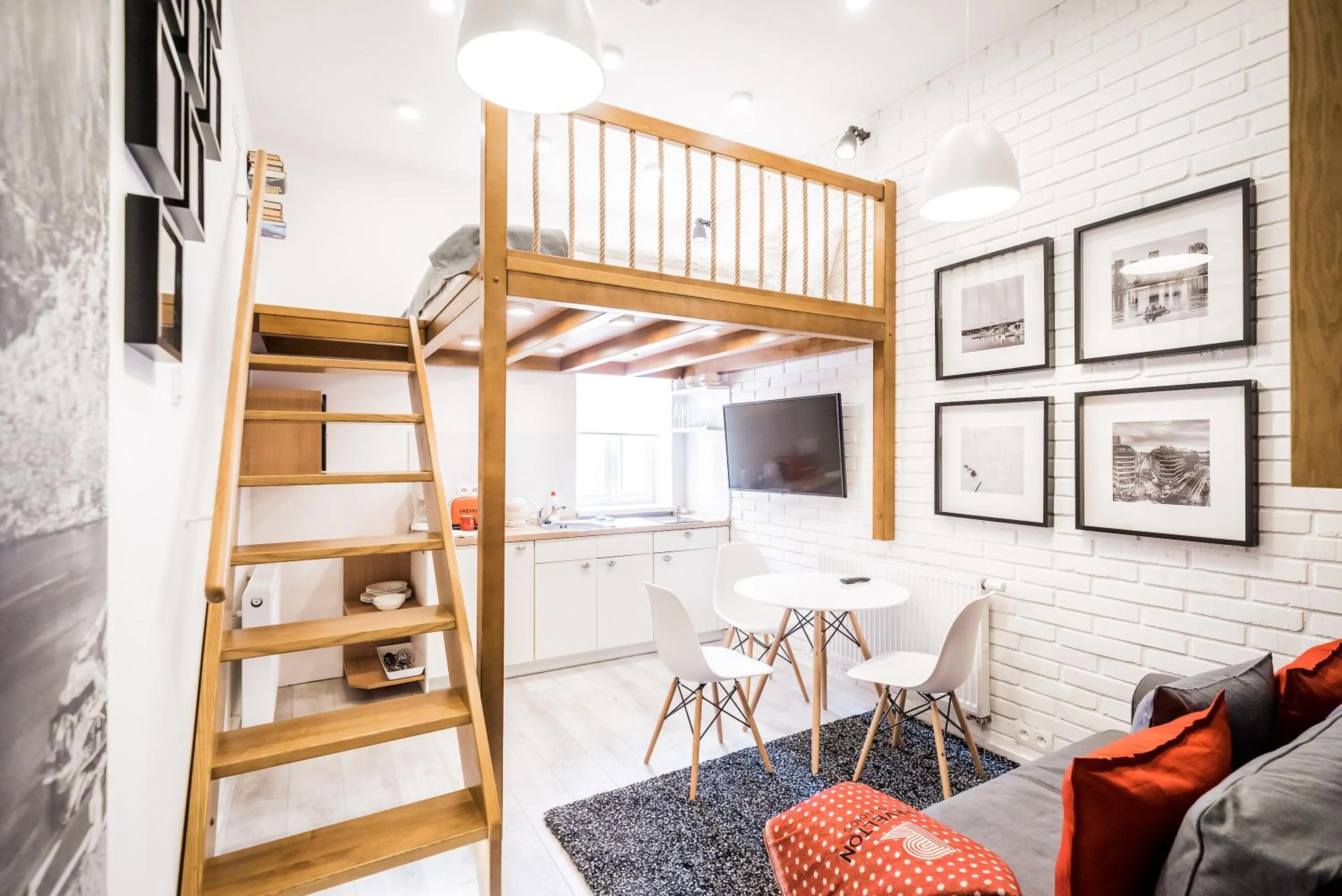 Photo of the whole room, Bed in Revelton Studios Karlovy Vary