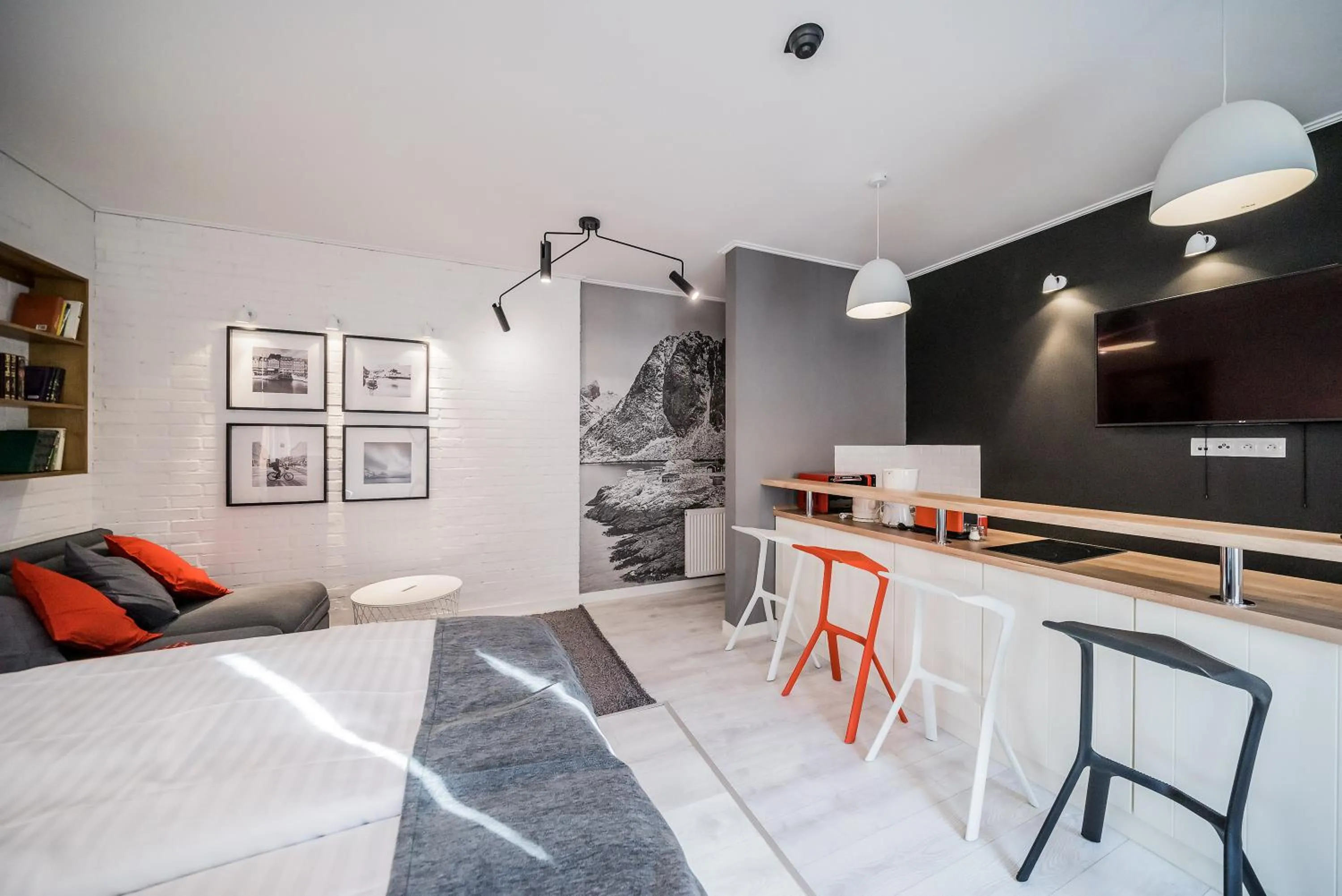 Photo of the whole room in Revelton Studios Karlovy Vary