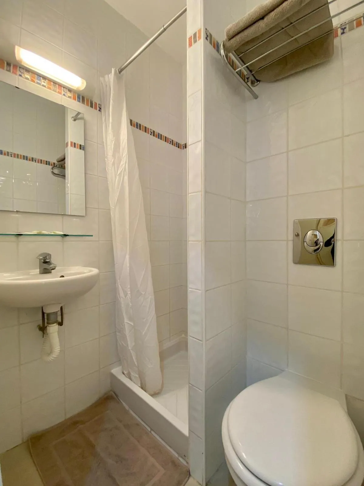 Bathroom in Hotel Myriam Vias Plage