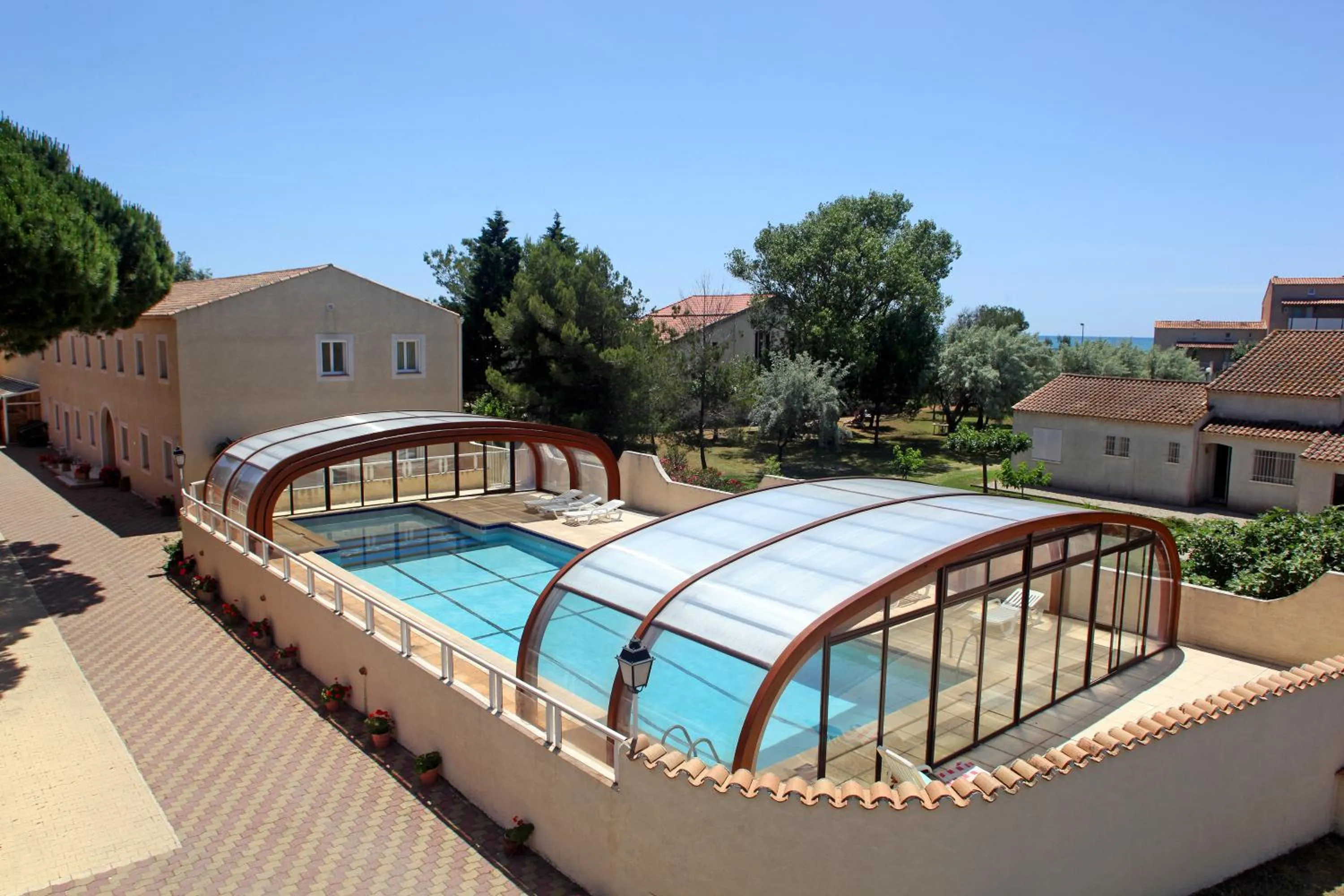 Swimming pool in Hotel Myriam Vias Plage