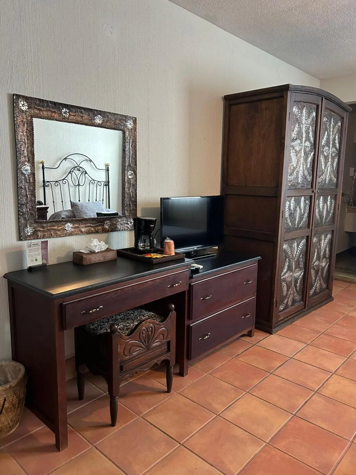 TV and multimedia in Hotel Boutique Naura Centro