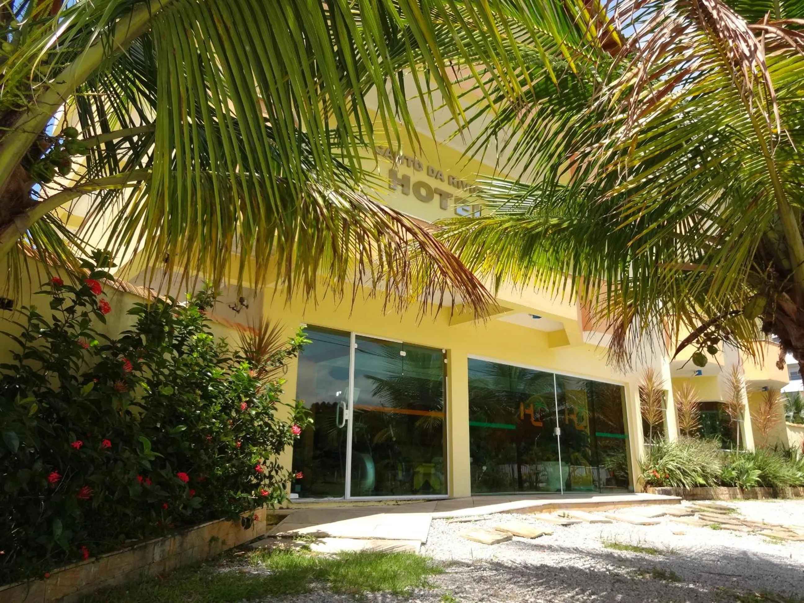 Facade/entrance in Hotel Canto da Riviera