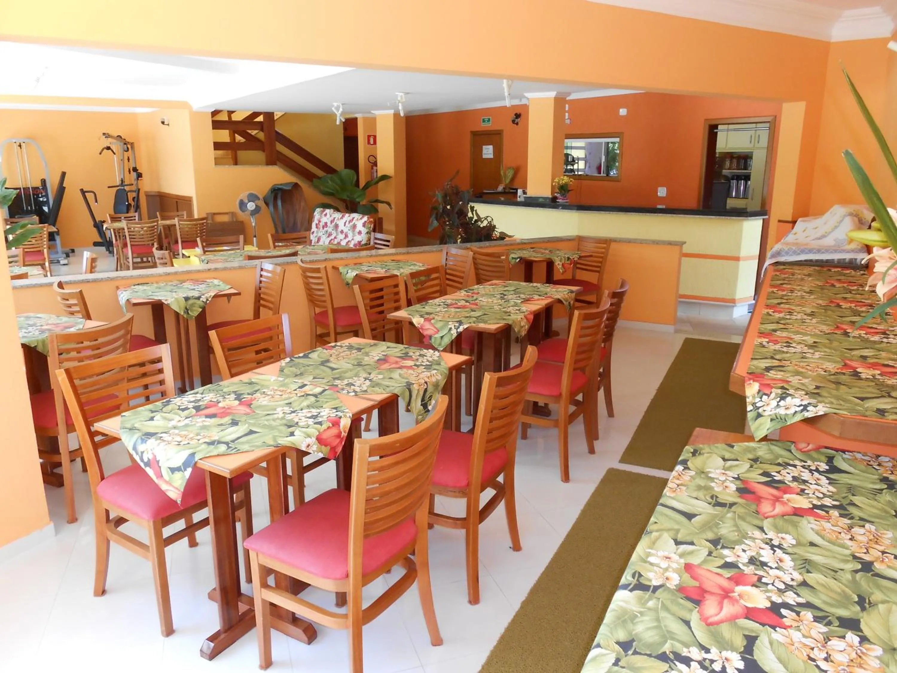 Restaurant/places to eat in Hotel Canto da Riviera