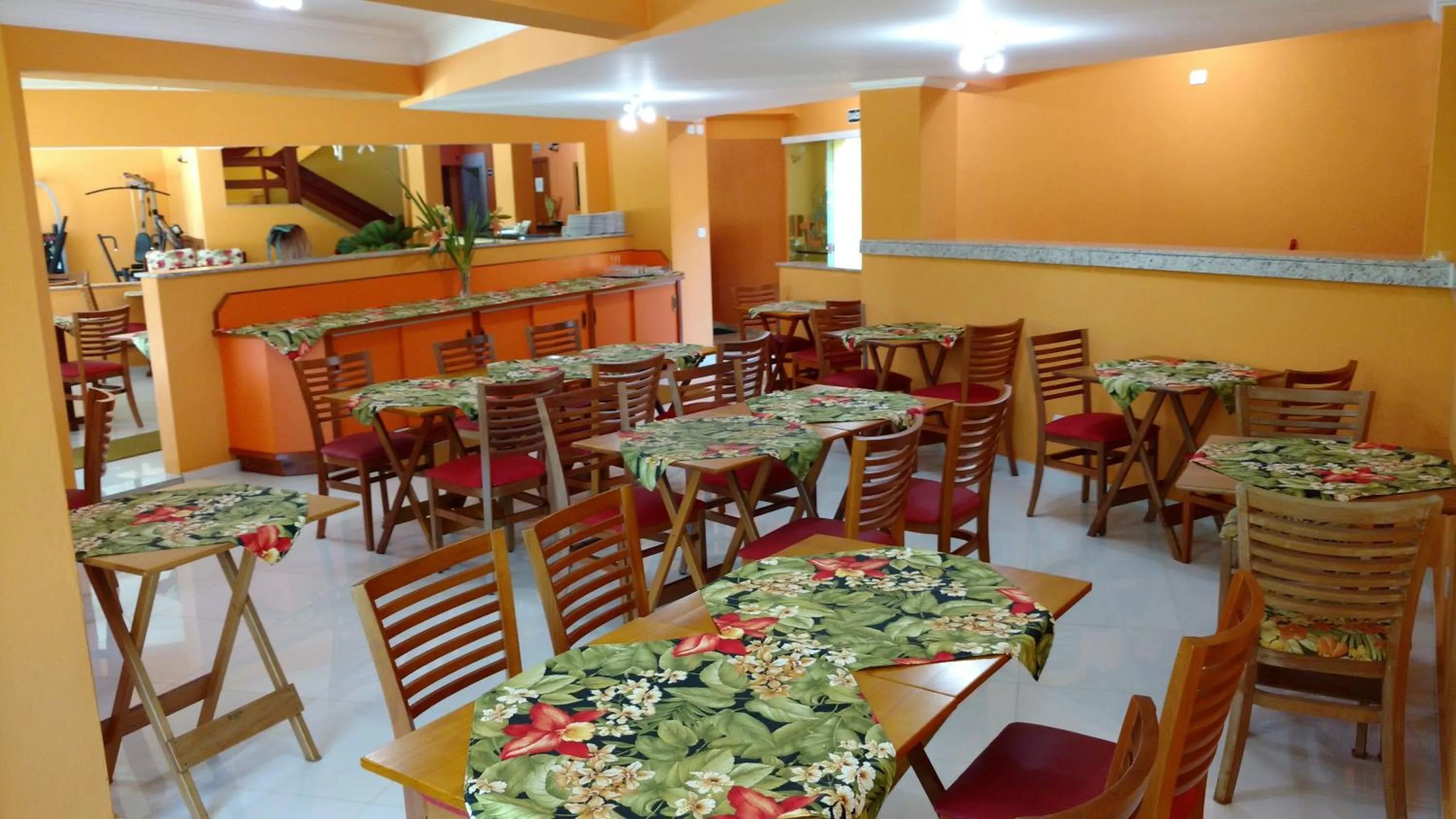Restaurant/places to eat in Hotel Canto da Riviera