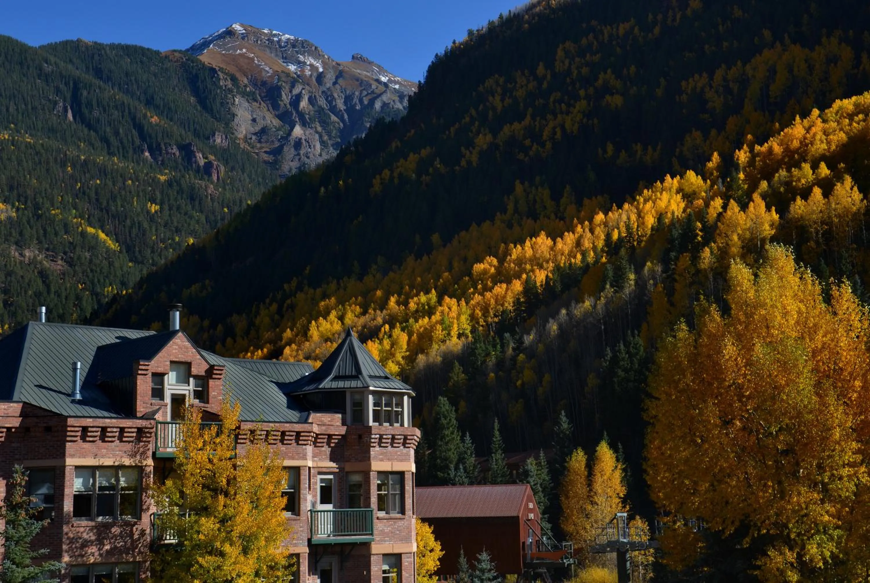 Facade/entrance in Hotel Columbia