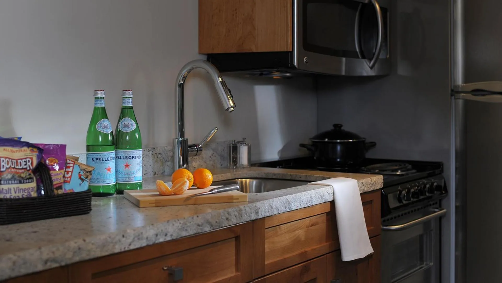 Kitchen or kitchenette in Hotel Columbia