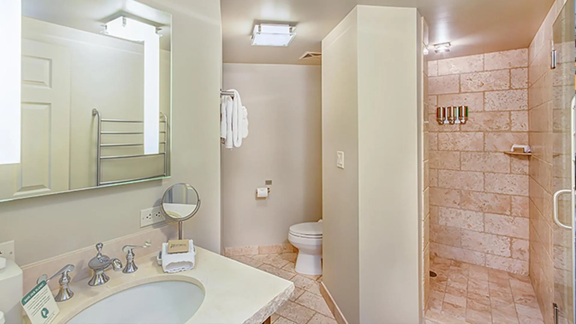 Shower in Hotel Columbia