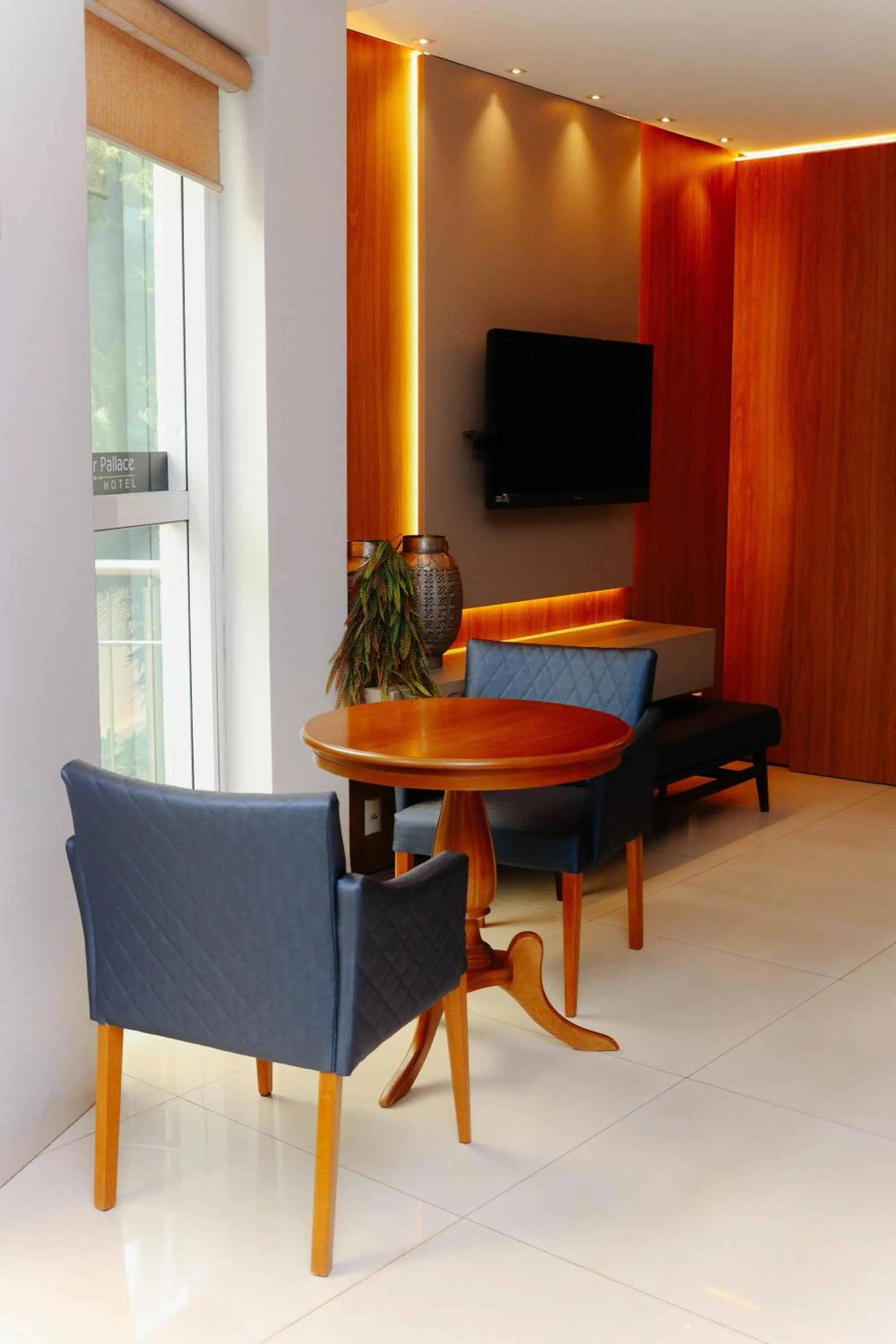 Premier Pallace Hotel