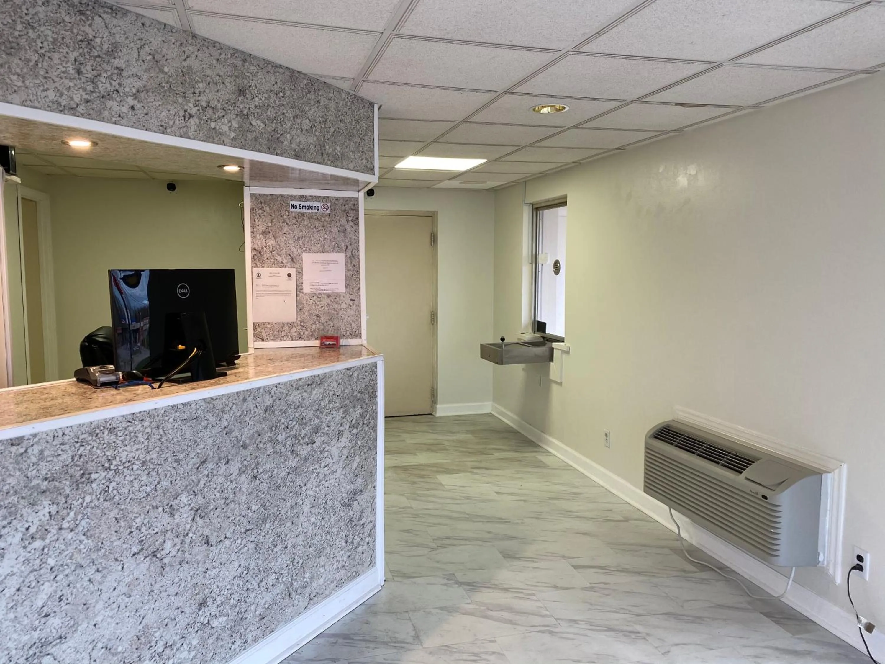 Red Carpet Inn & Suites - Danville