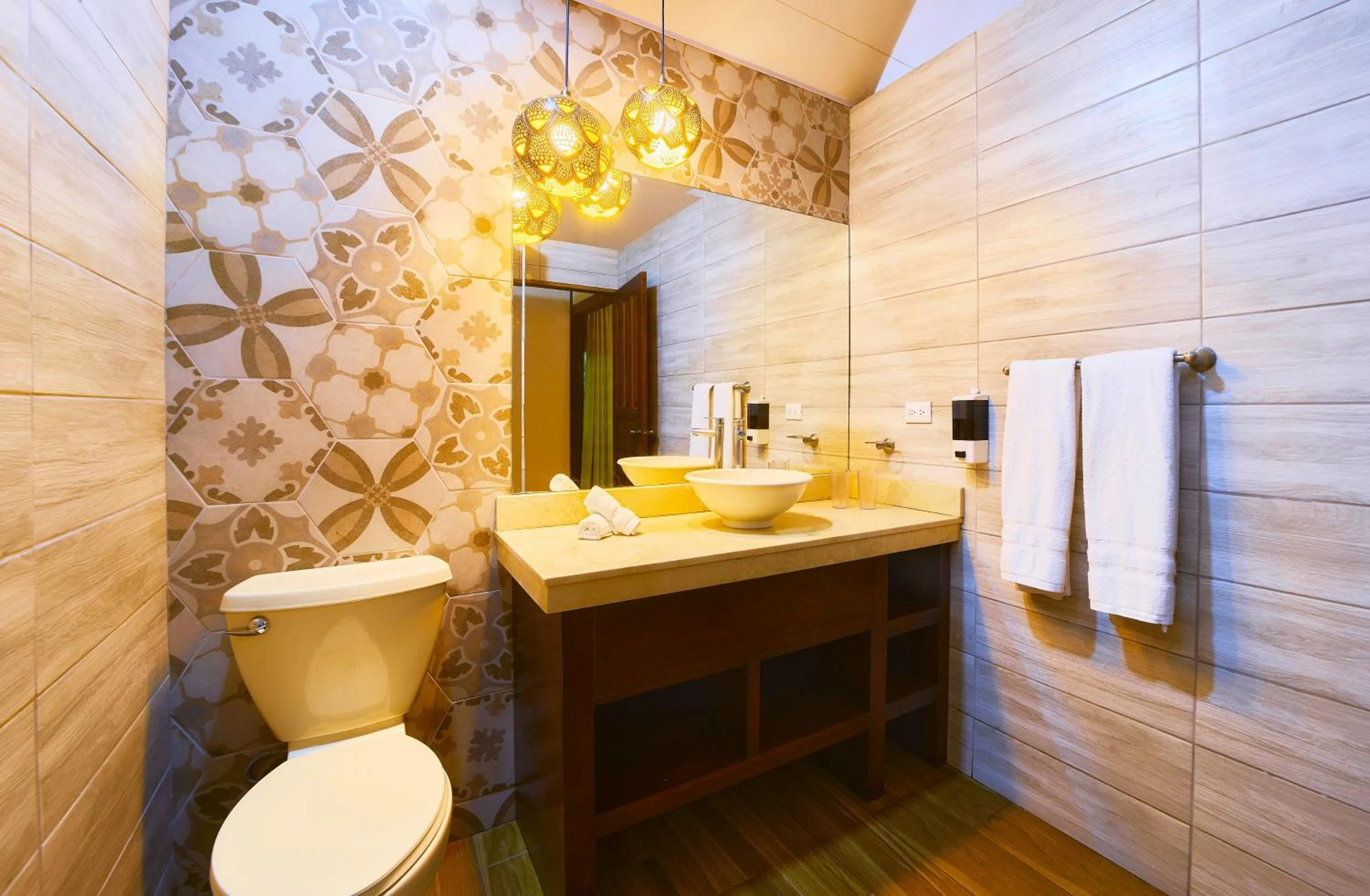 Toilet in Evergreen Lodge