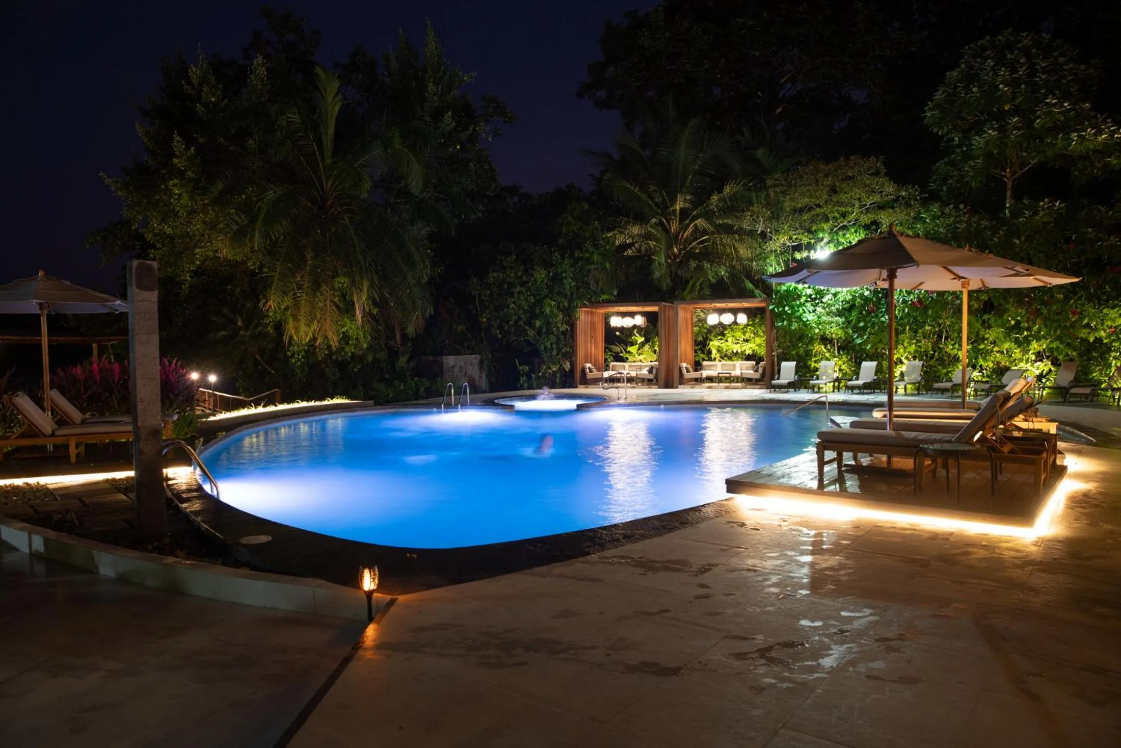 Pool view in Pachira Lodge