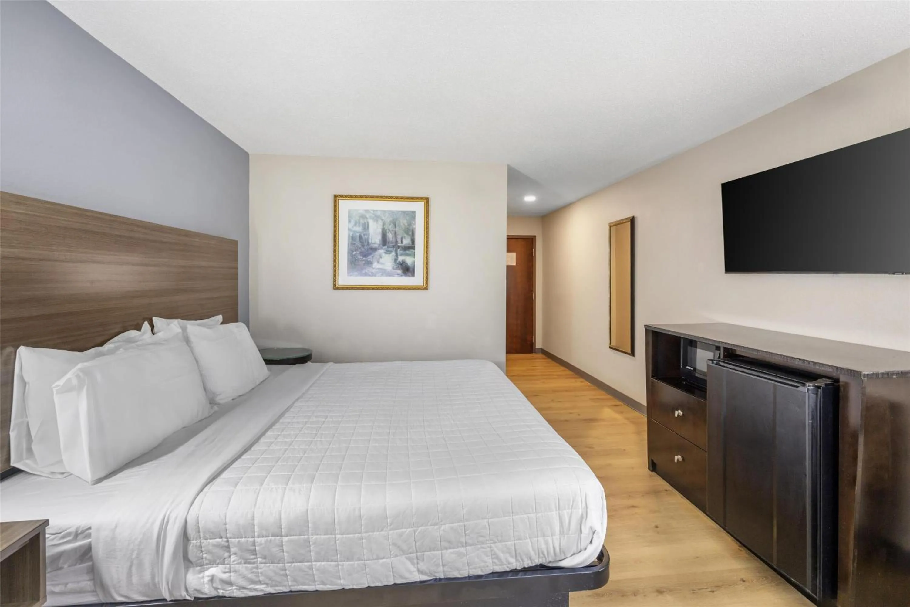 Bedroom, Bed in SureStay Hotel by Best Western Morganton