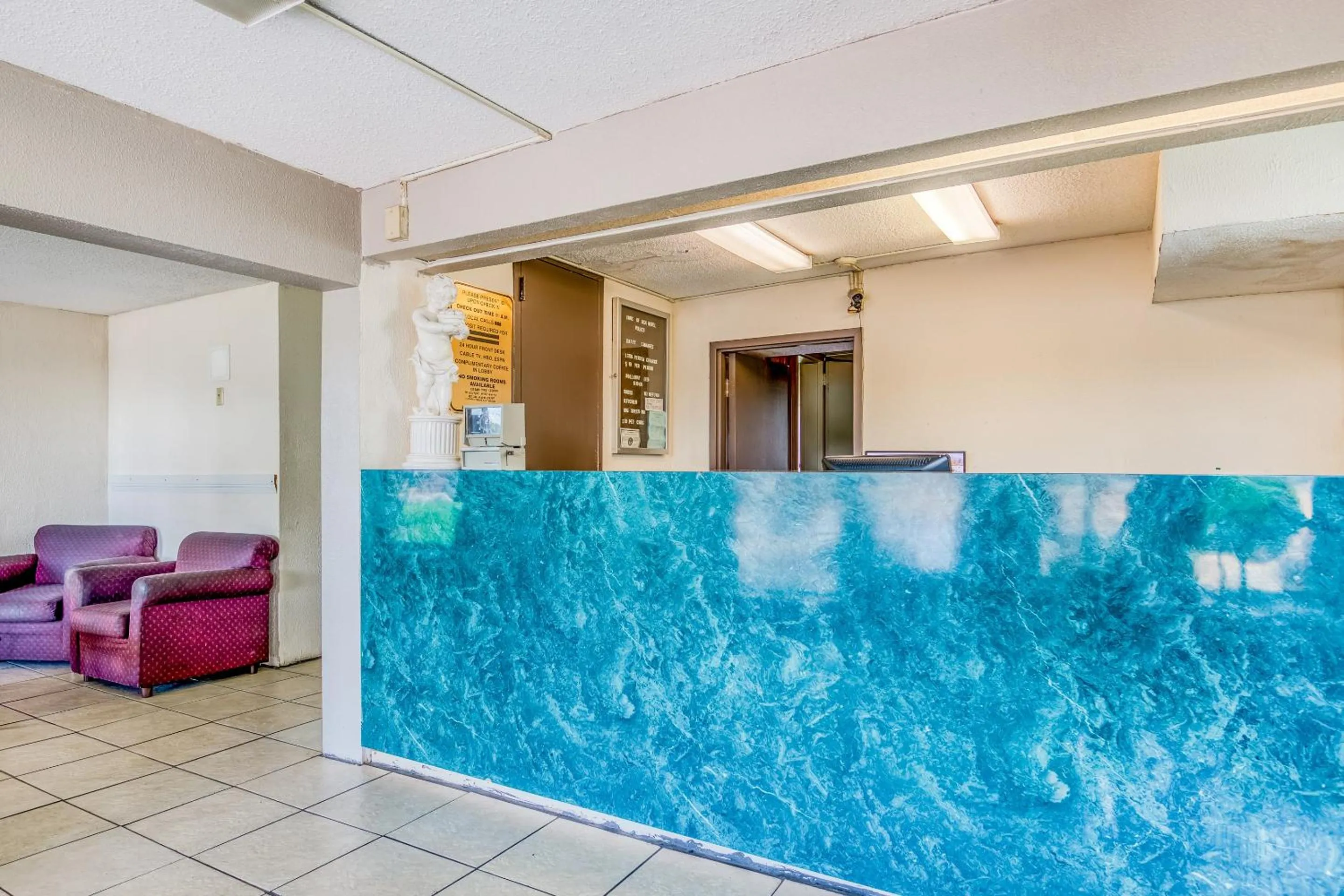 Lobby or reception in OYO Hotel Jackson North I-55