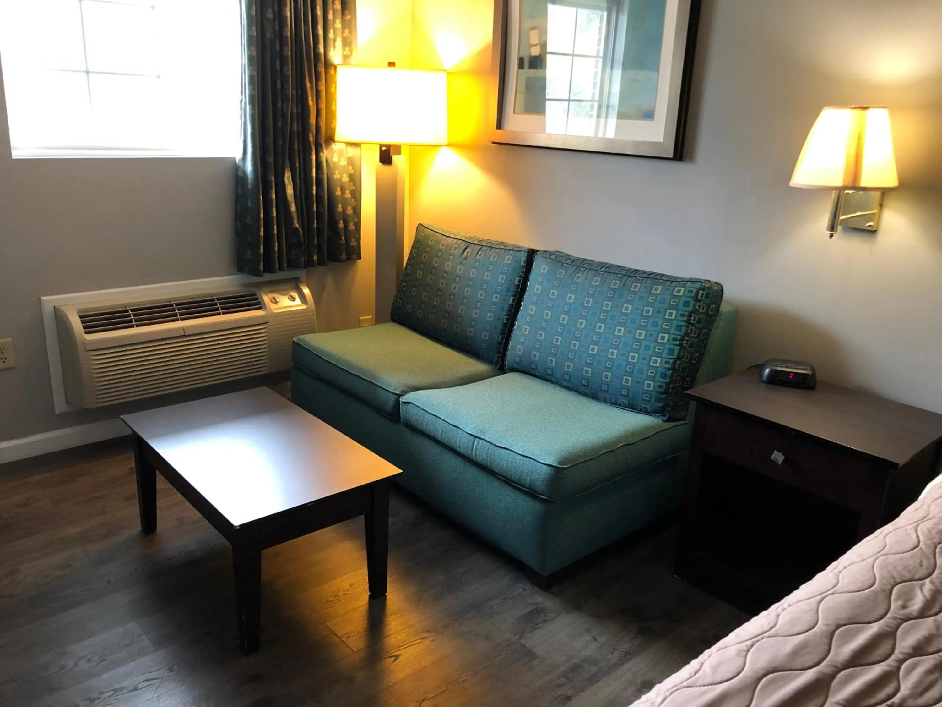 Deerfield Inn and Suites - Fairview