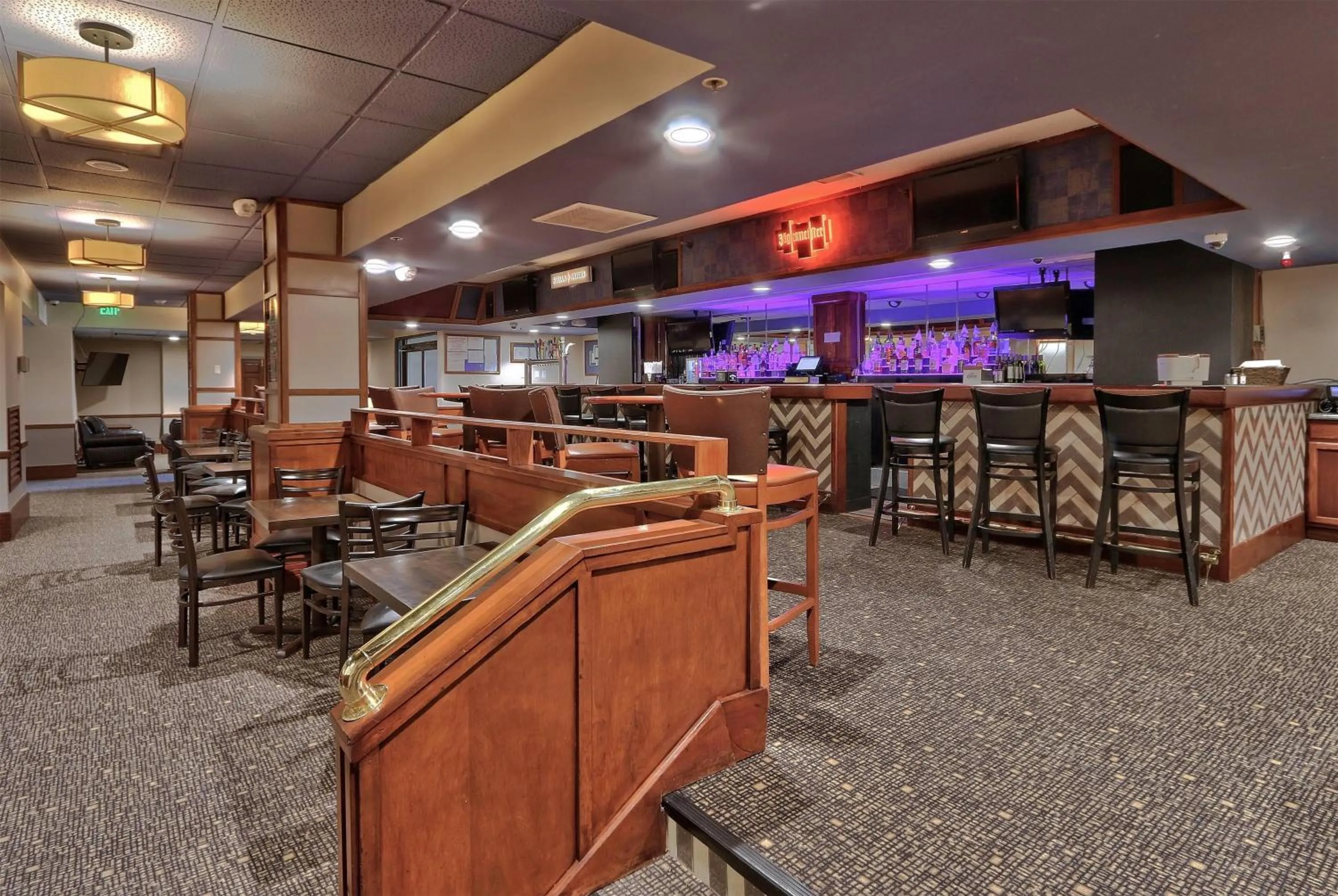 Lounge or bar in Ramada by Wyndham Albuquerque Midtown