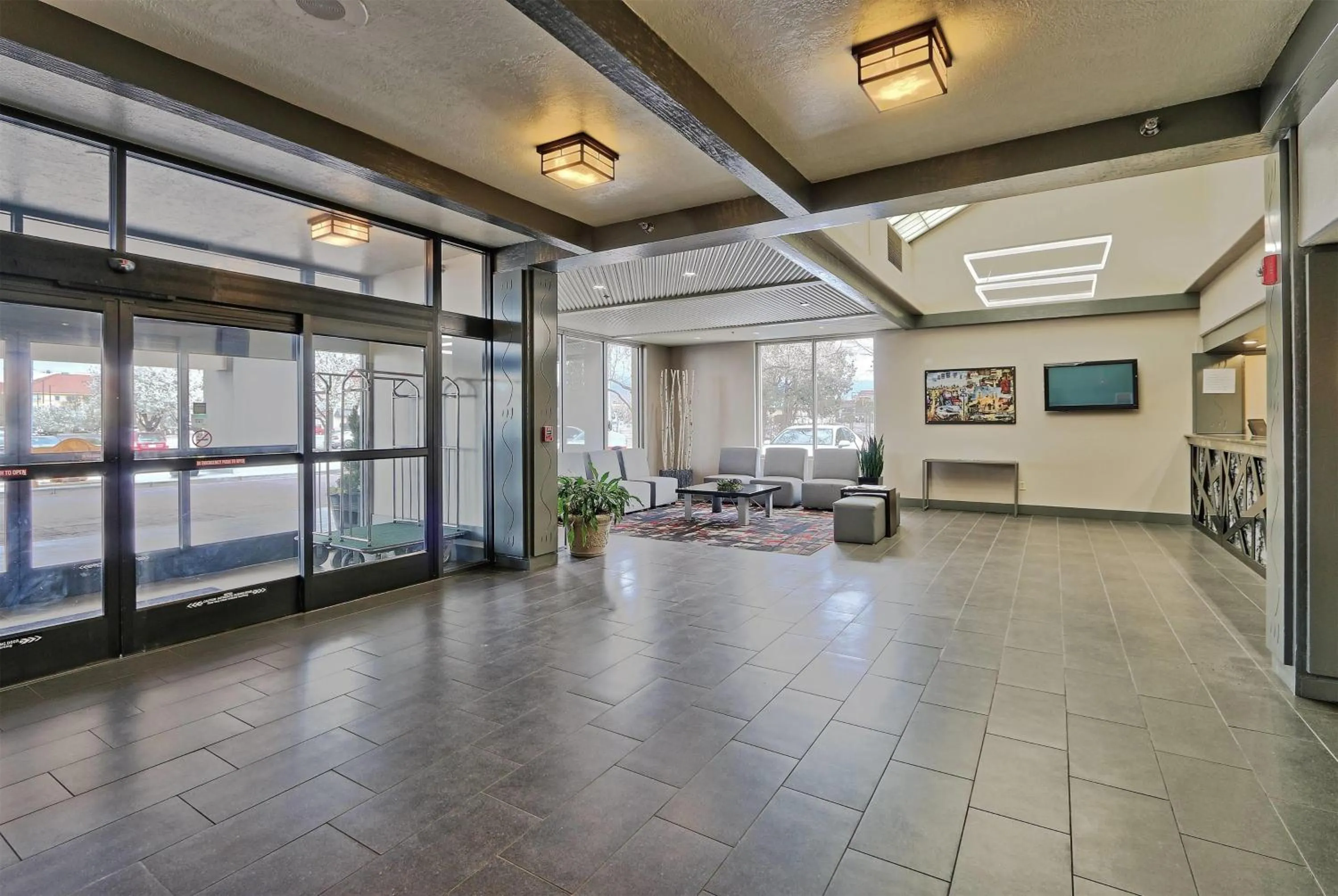 Lobby or reception in Ramada by Wyndham Albuquerque Midtown