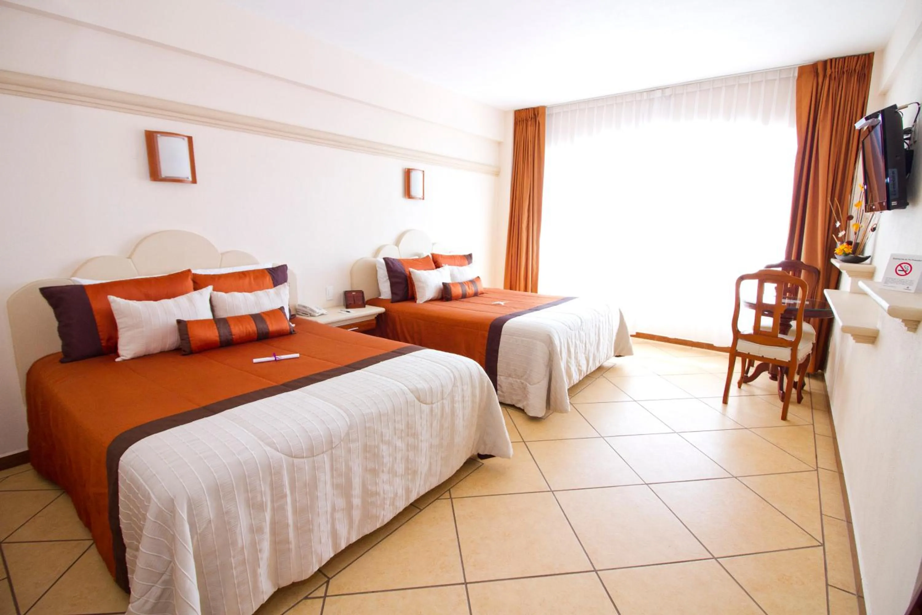 Lake view in Hotel 9 Manantiales