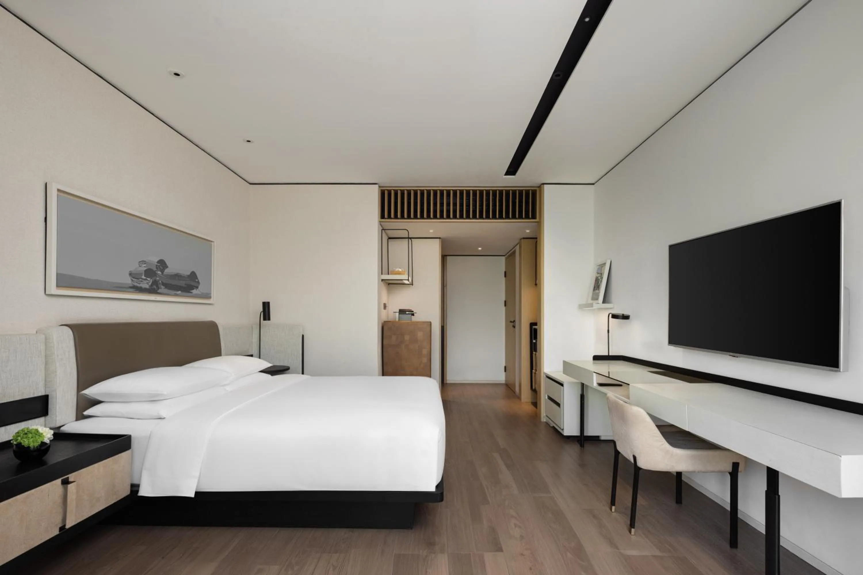 Bedroom, Bed in Mumian Shenzhen Luohu JDV by Hyatt