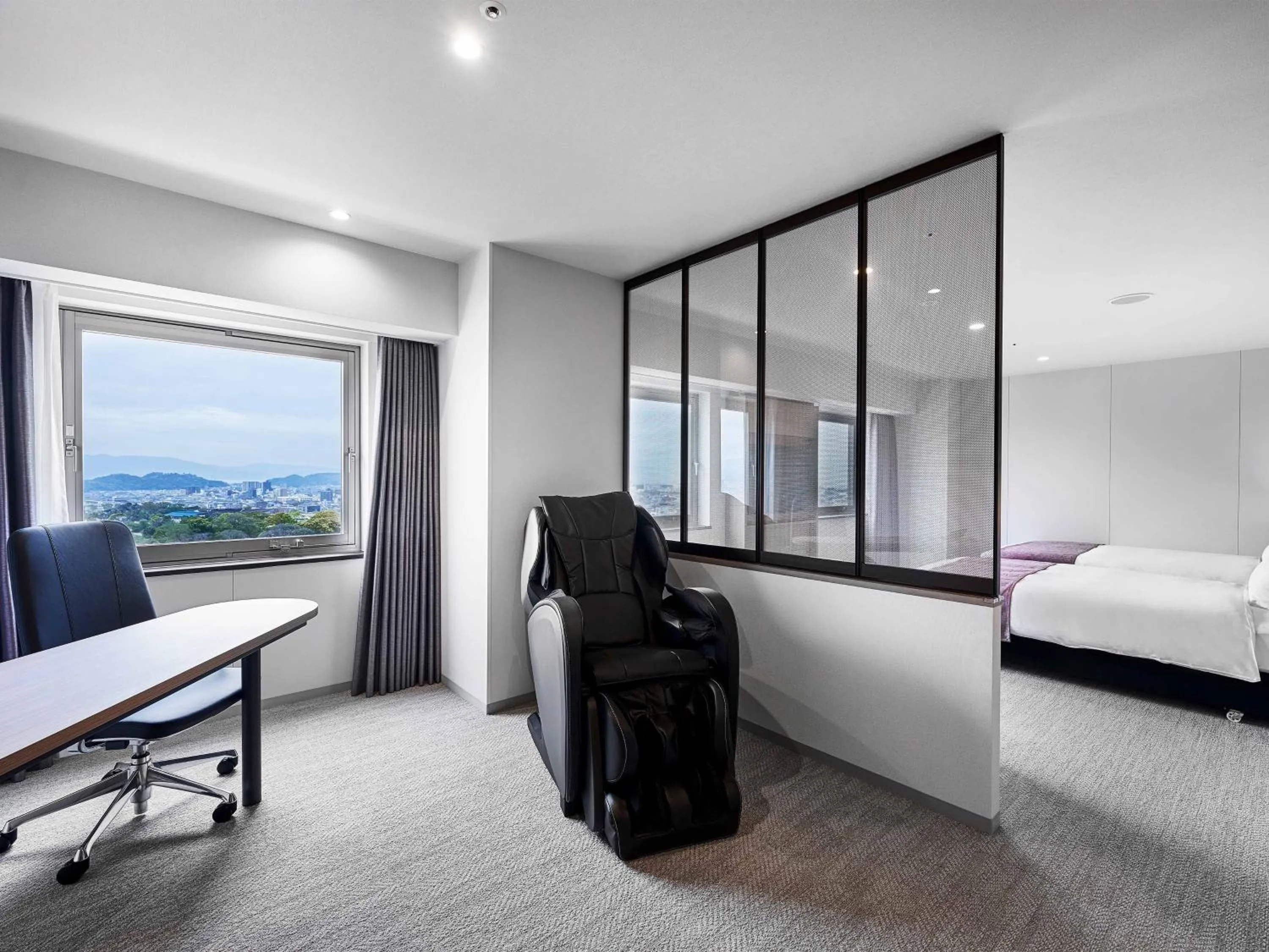 Photo of the whole room, Bed in Daiwa Roynet Hotel Wakayama