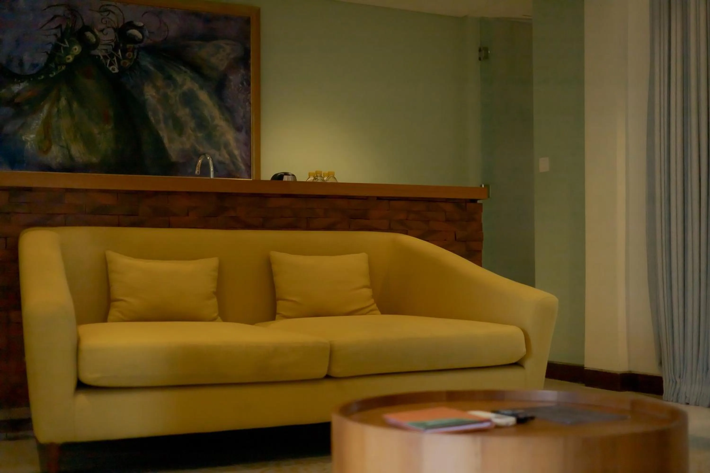 Living room in Fourteen Roses Boutique Hotel, Kuta