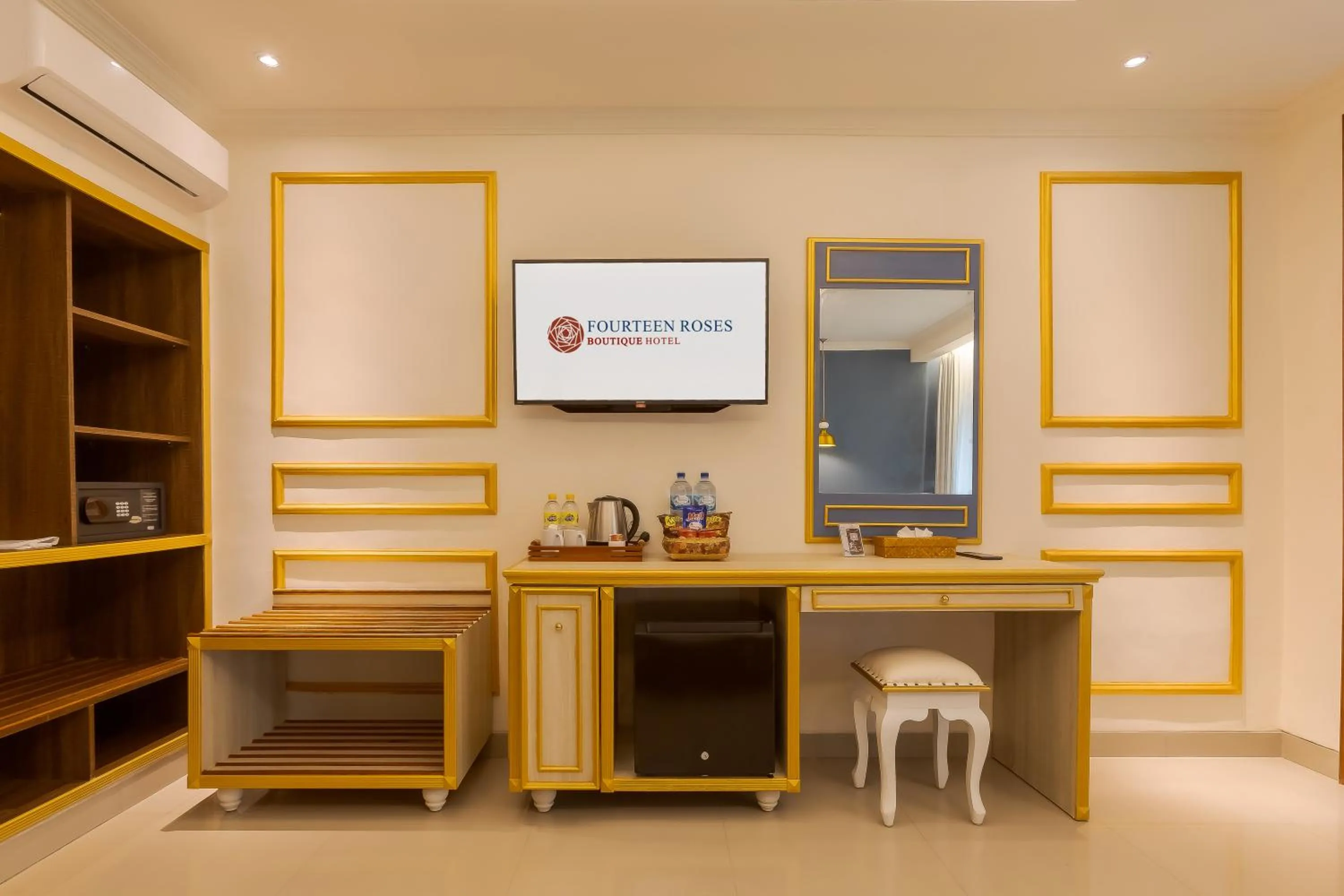 hair dresser in Fourteen Roses Boutique Hotel, Kuta