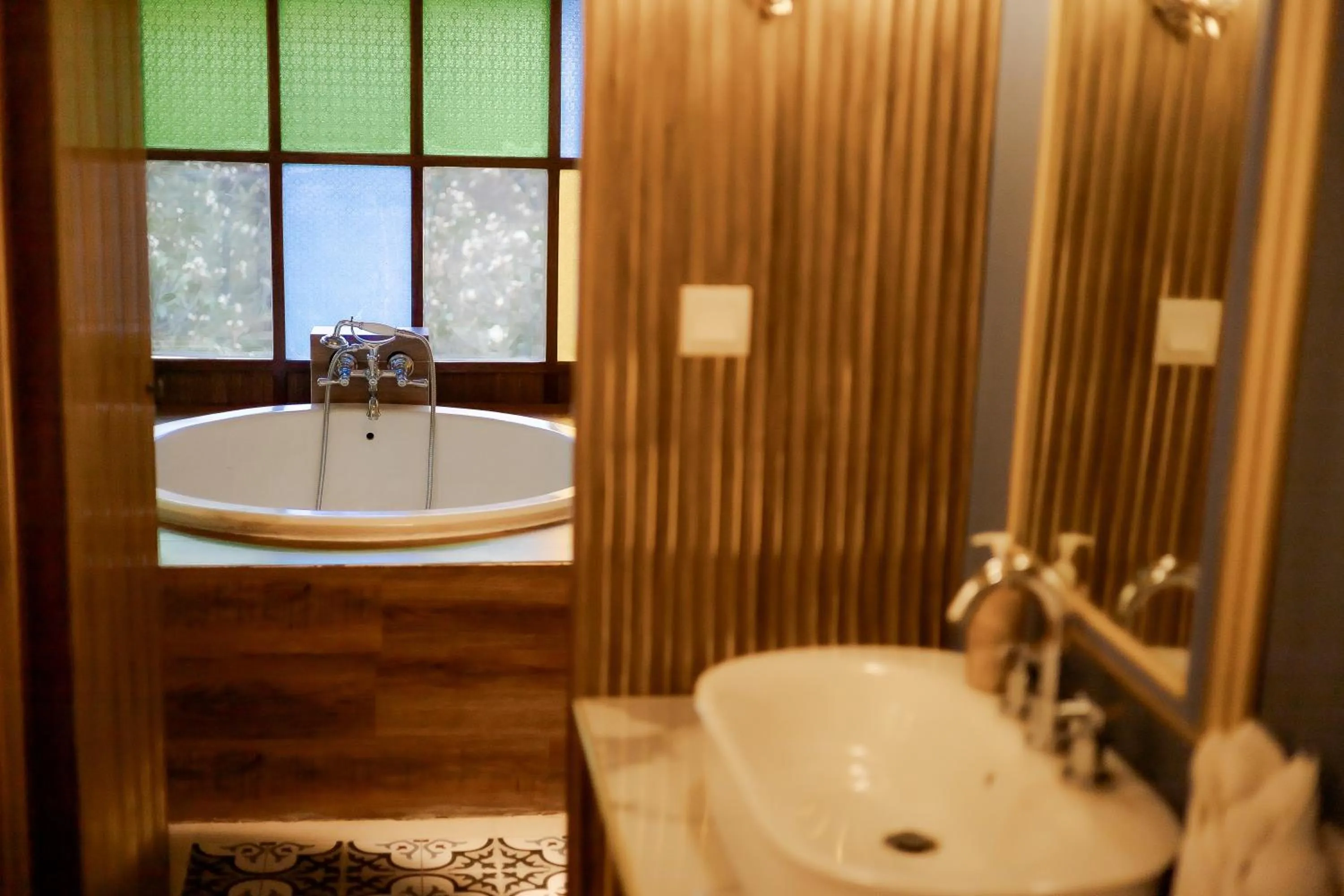 Bathroom in Fourteen Roses Boutique Hotel, Kuta
