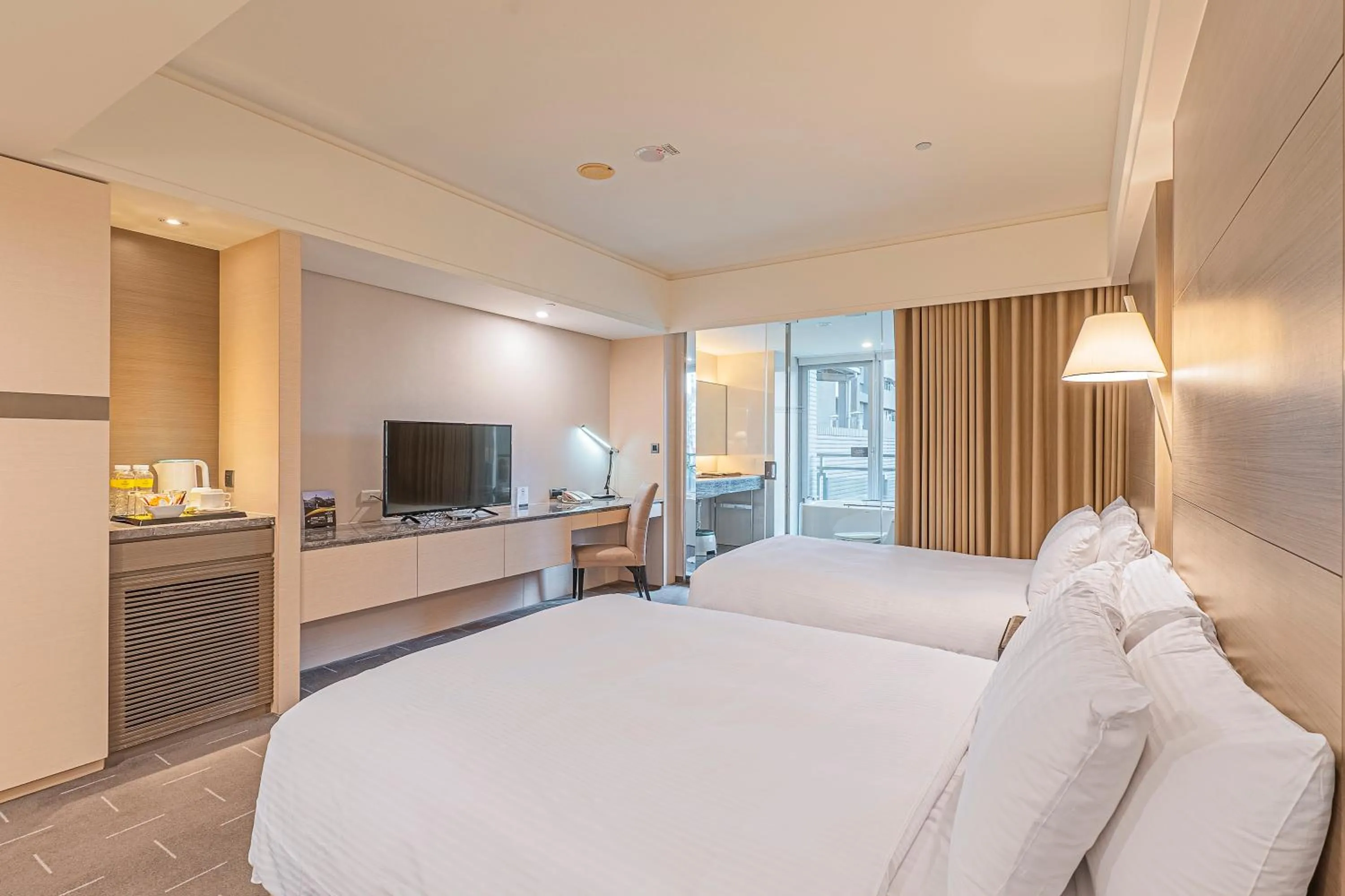 bunk bed, Bed in CHECK inn SELECT Taichung Dadun