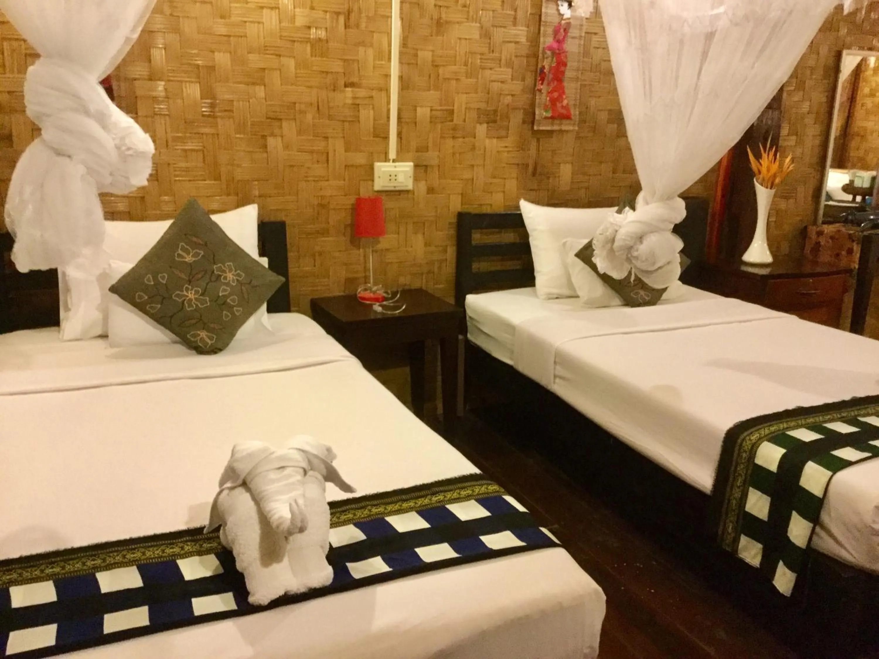 Bedroom, Bed in Champalao The Villa