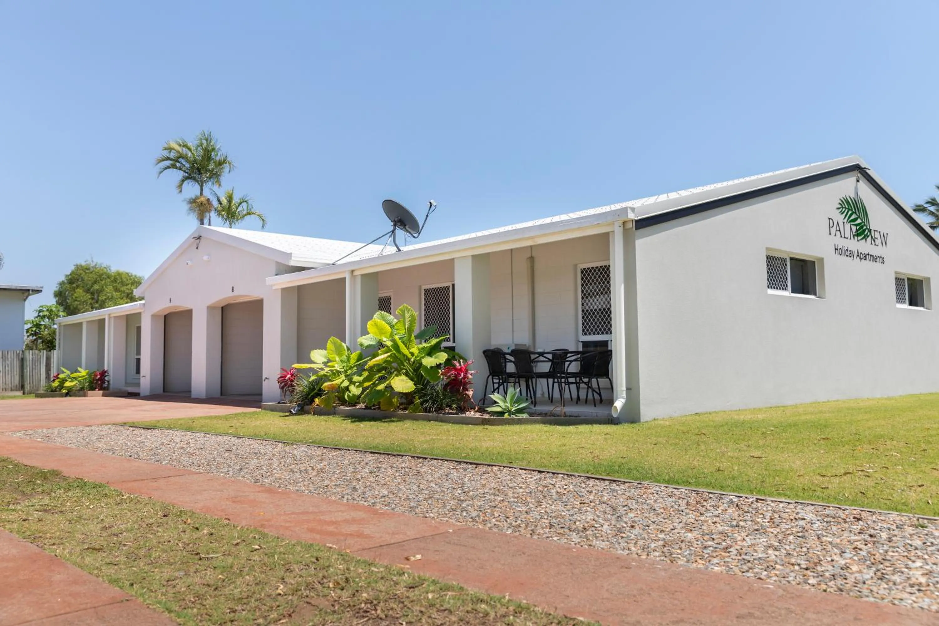 Garden view in Palm View Holiday Apartments