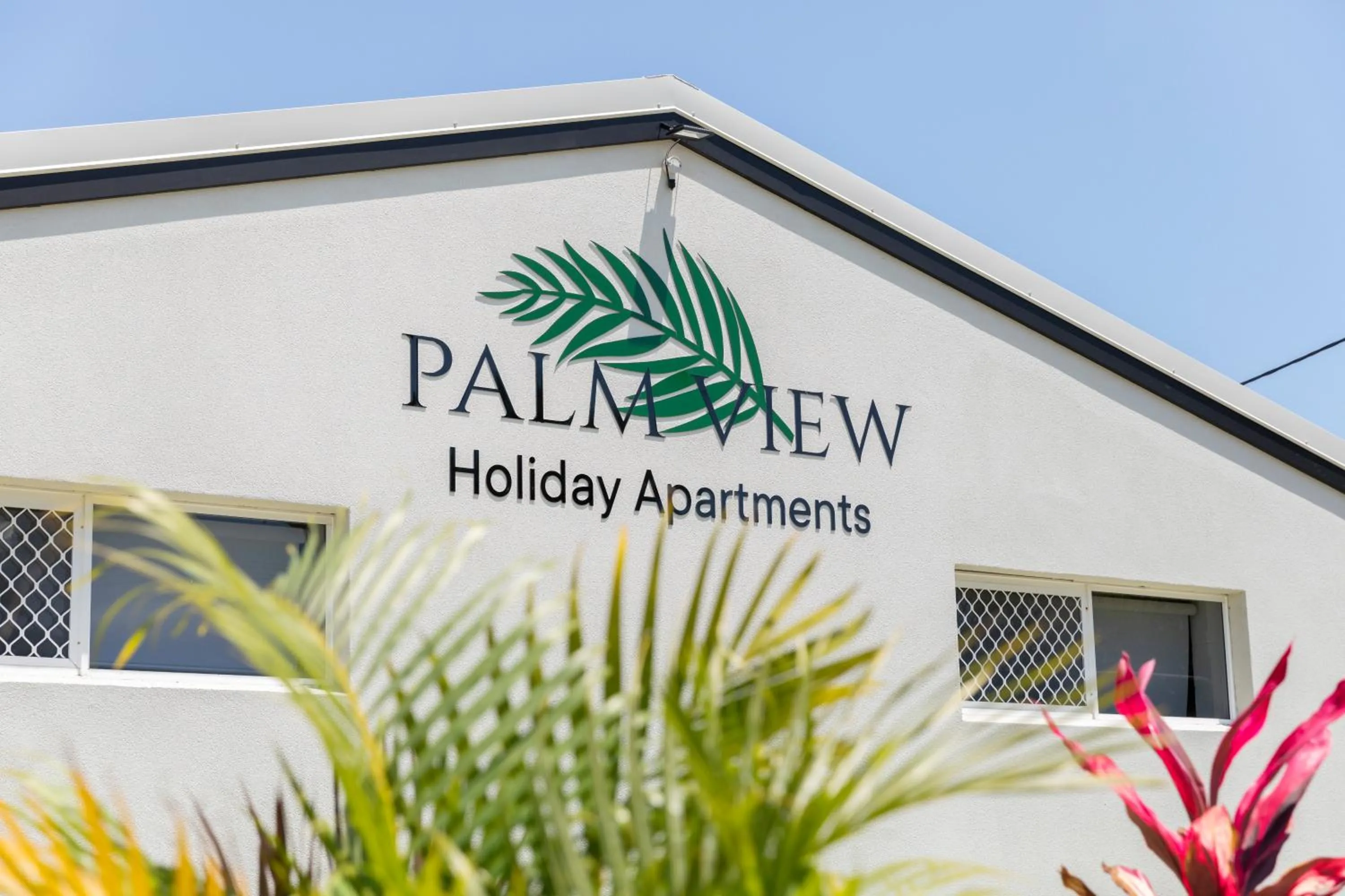 Logo/Certificate/Sign in Palm View Holiday Apartments