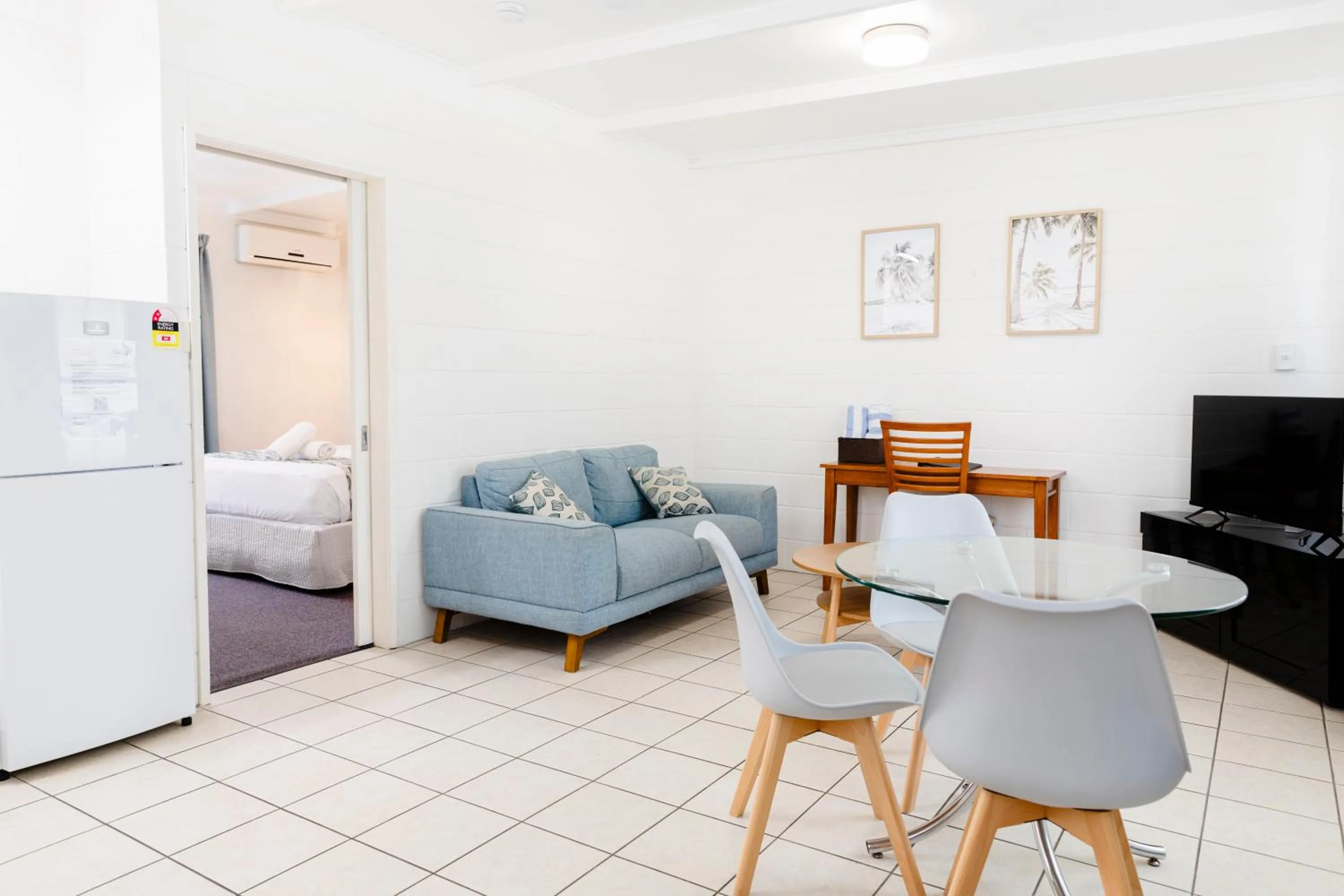 Living room in Palm View Holiday Apartments