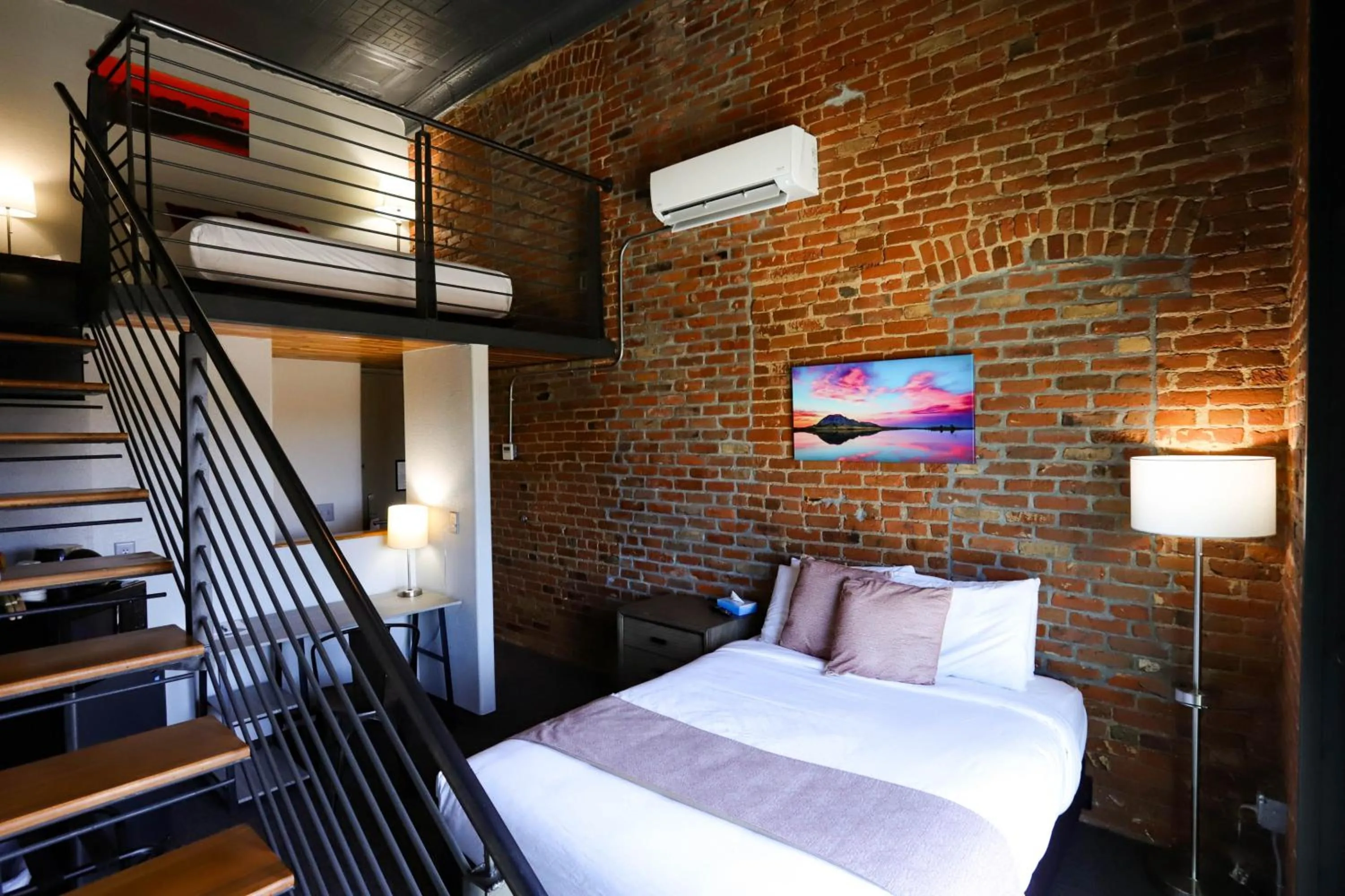 Property building, Bed in The Hotel Sturgis