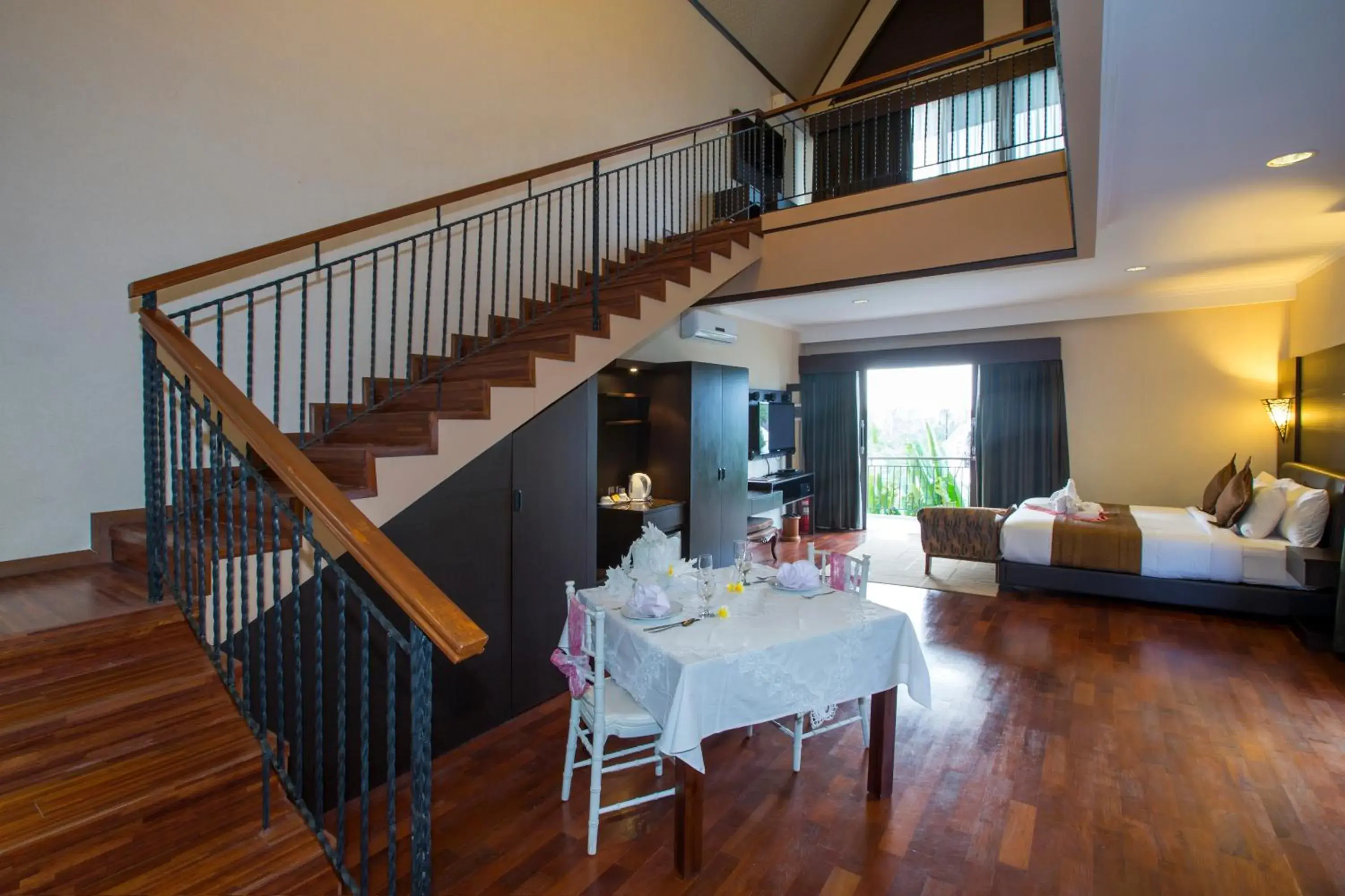 Honeymoon Pool Villa in Flamingo Dewata Suite Honeymoon Pool Villa in Flamingo Dewata Suite