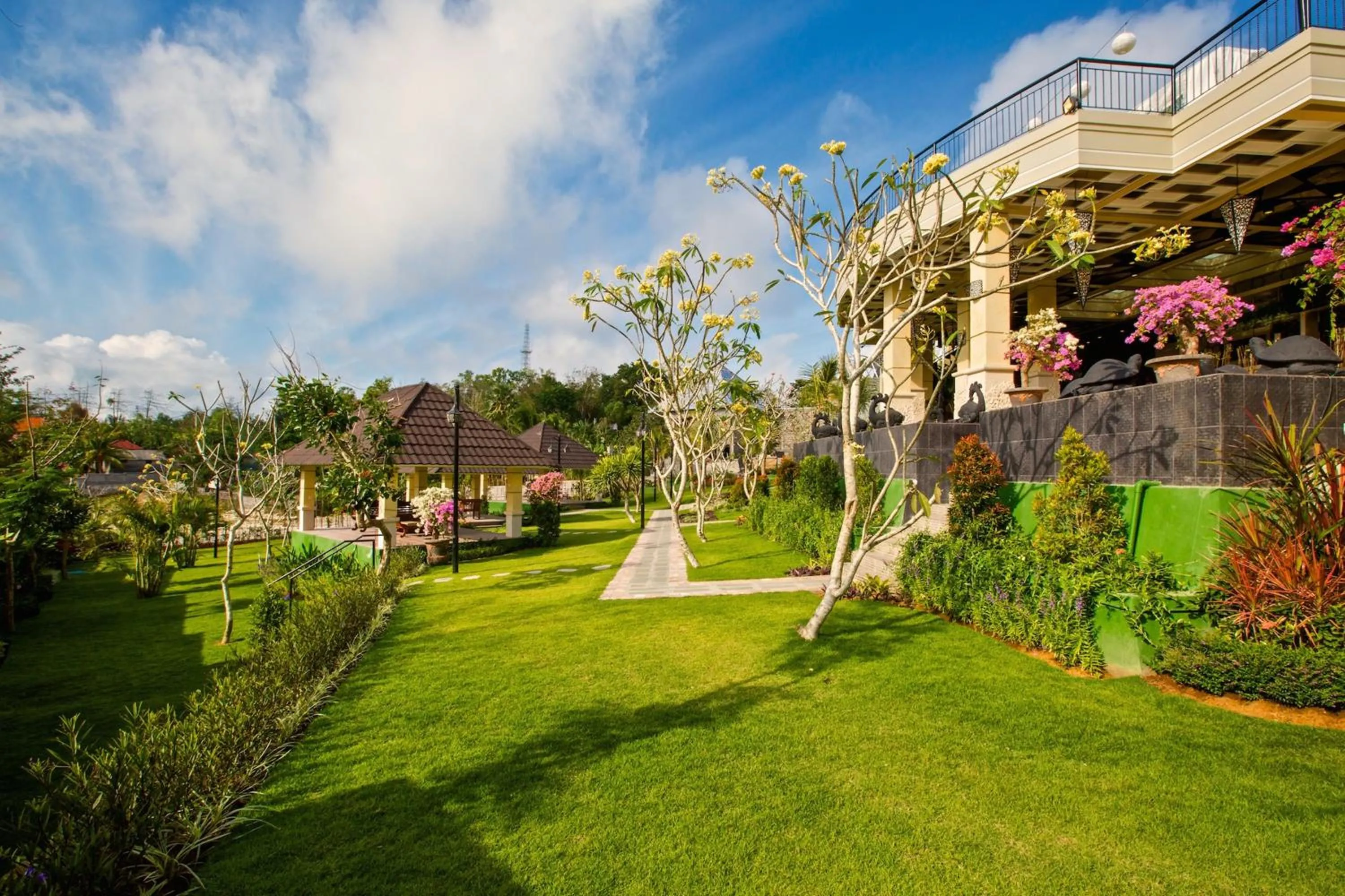 Garden in Flamingo Dewata Suite