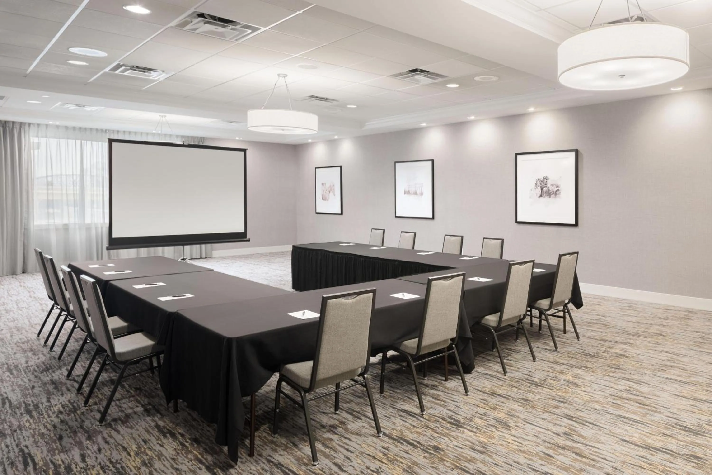 Meeting/conference room in Sheraton Louisville Riverside Hotel