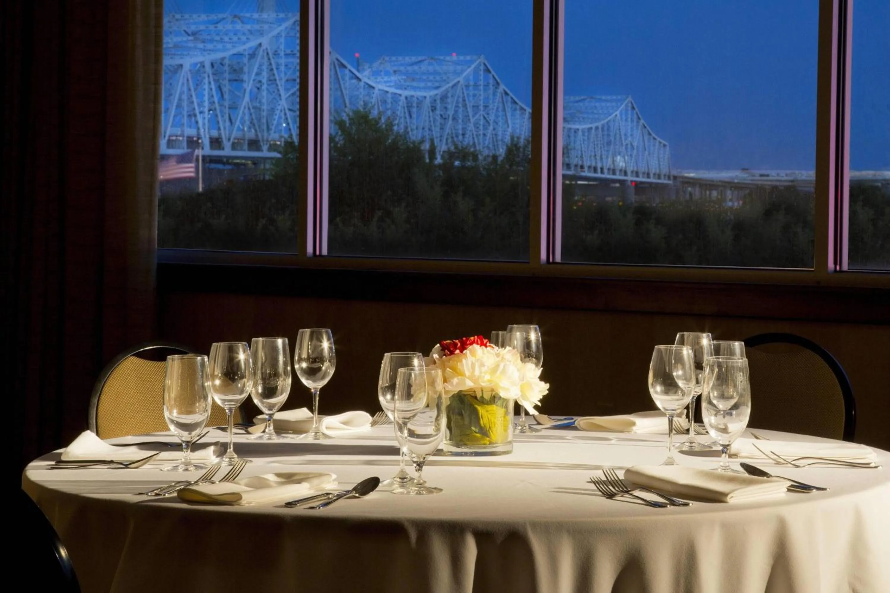Banquet/Function facilities in Sheraton Louisville Riverside Hotel