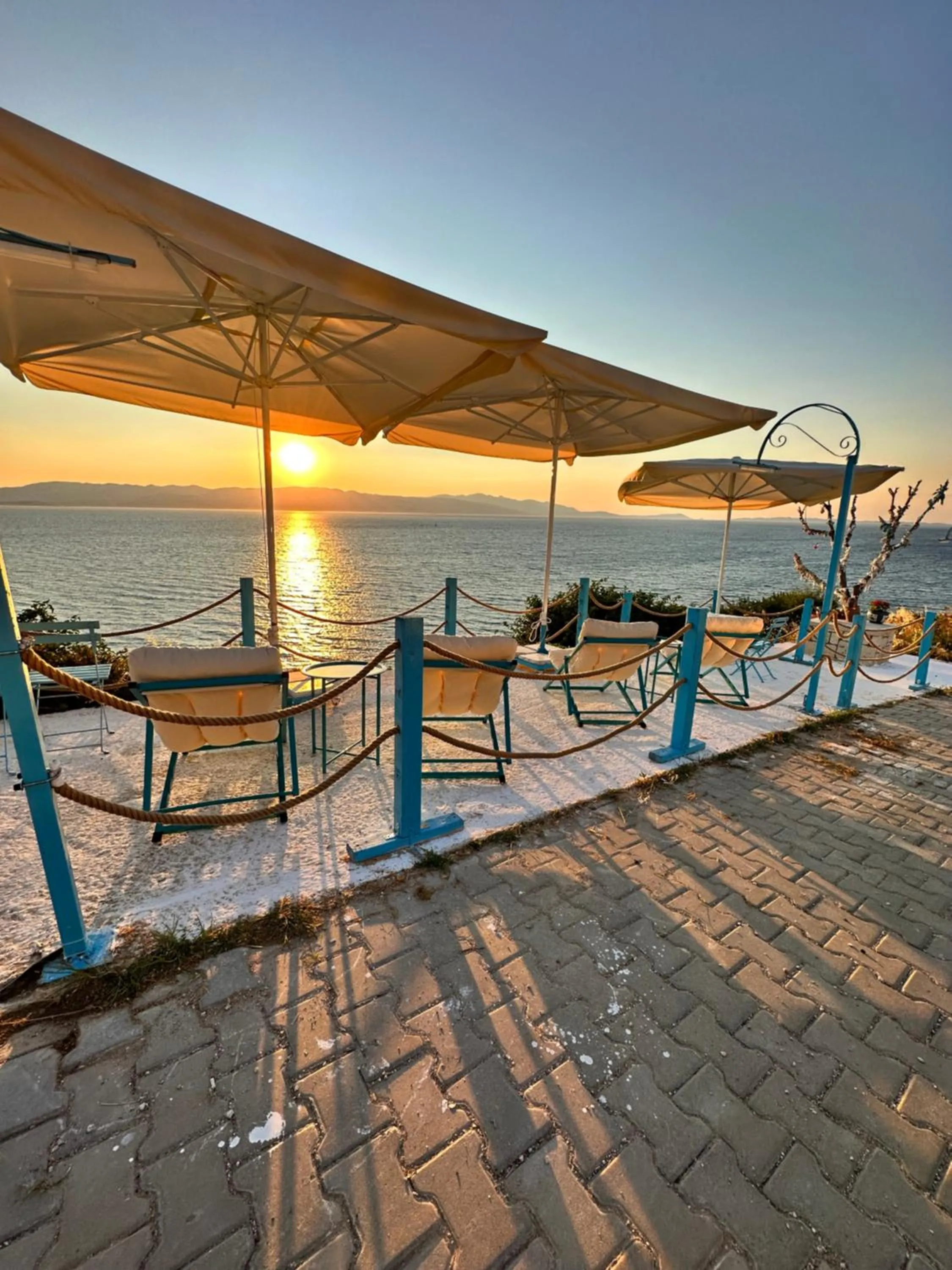 Sunset in Fener Hotel Café & Kahvalti