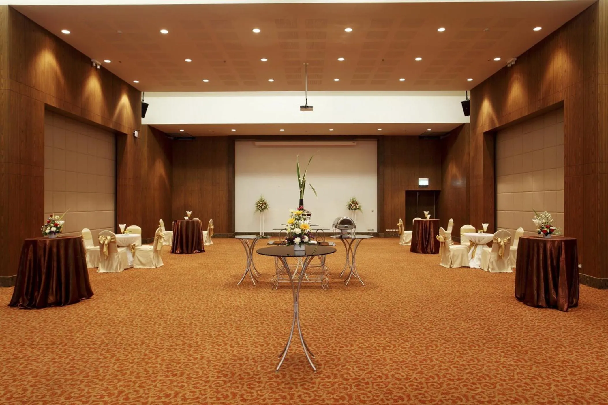 Meeting/conference room in Centara Life Government Complex Hotel & Convention Centre Chaeng Watthana