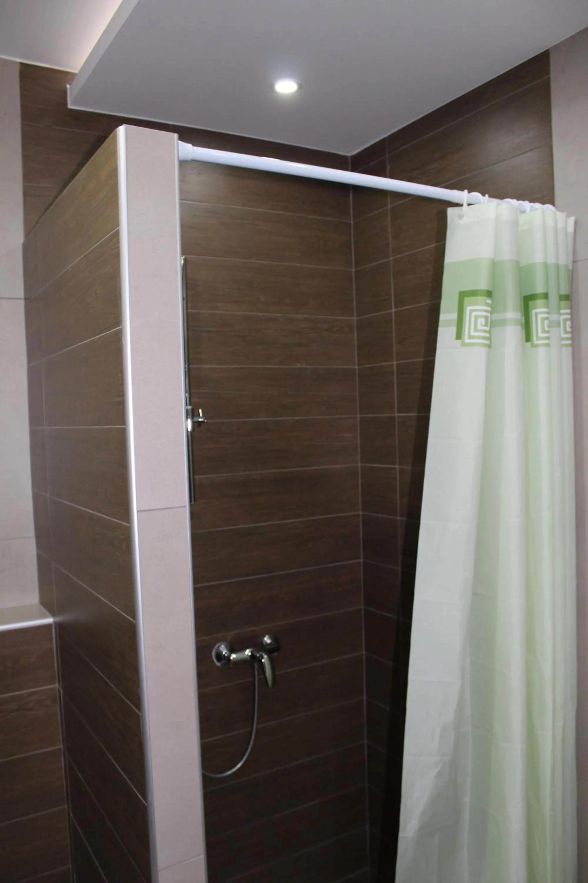 Shower in As Lux Apartmani Kopaonik