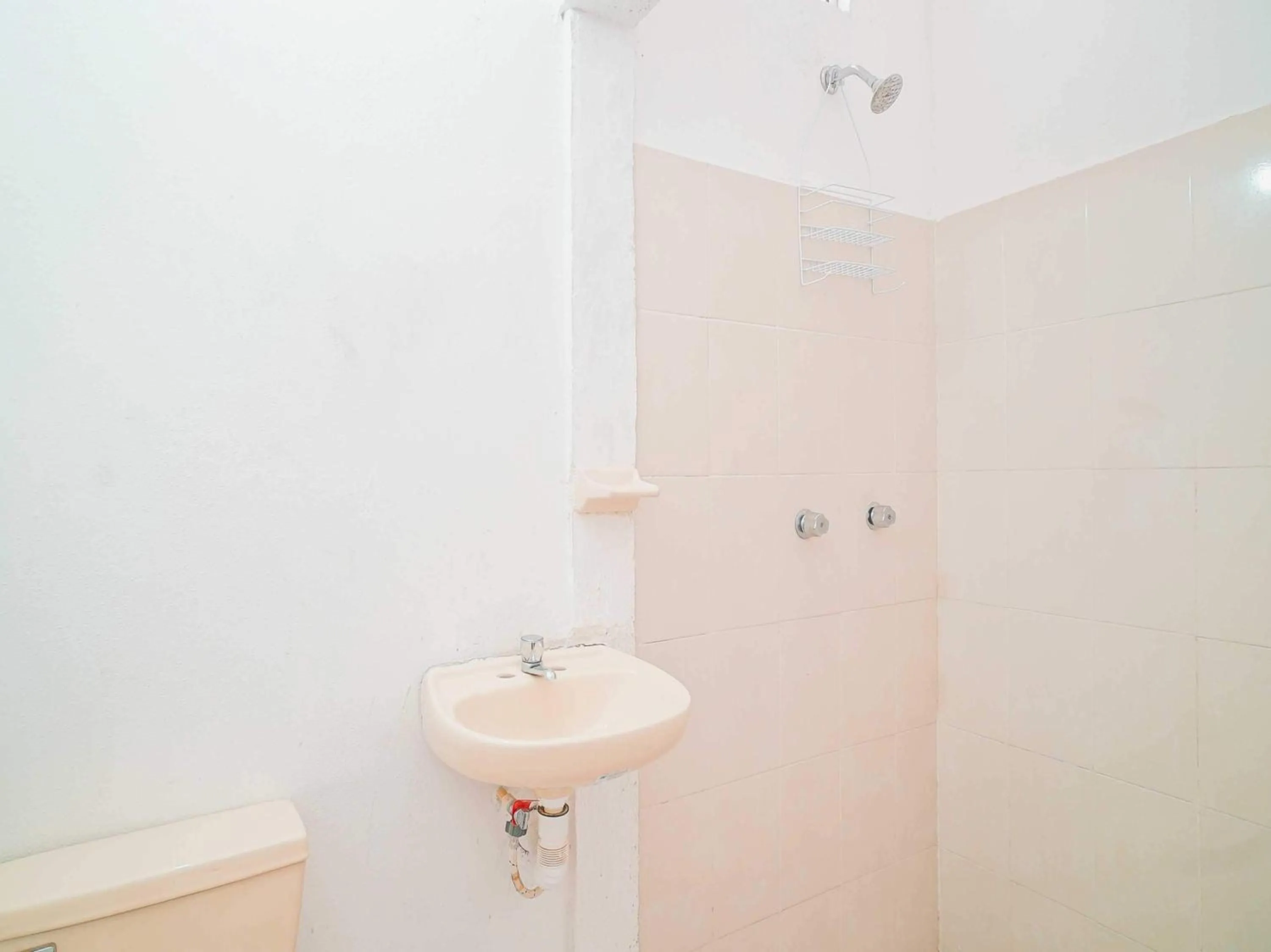 Bathroom in OYO Hospedaje Colibri