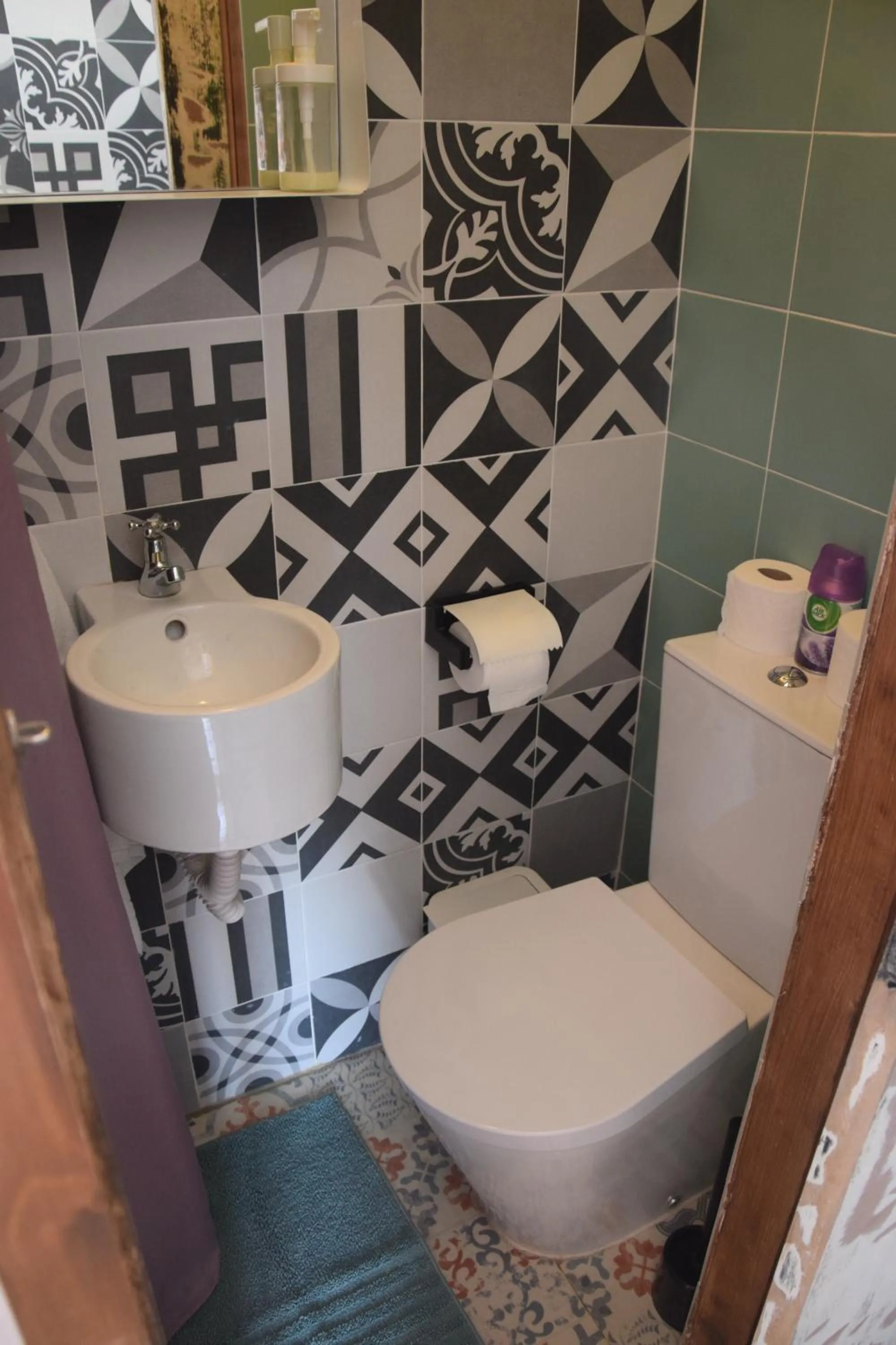Bathroom in Alfama Patio Apartments