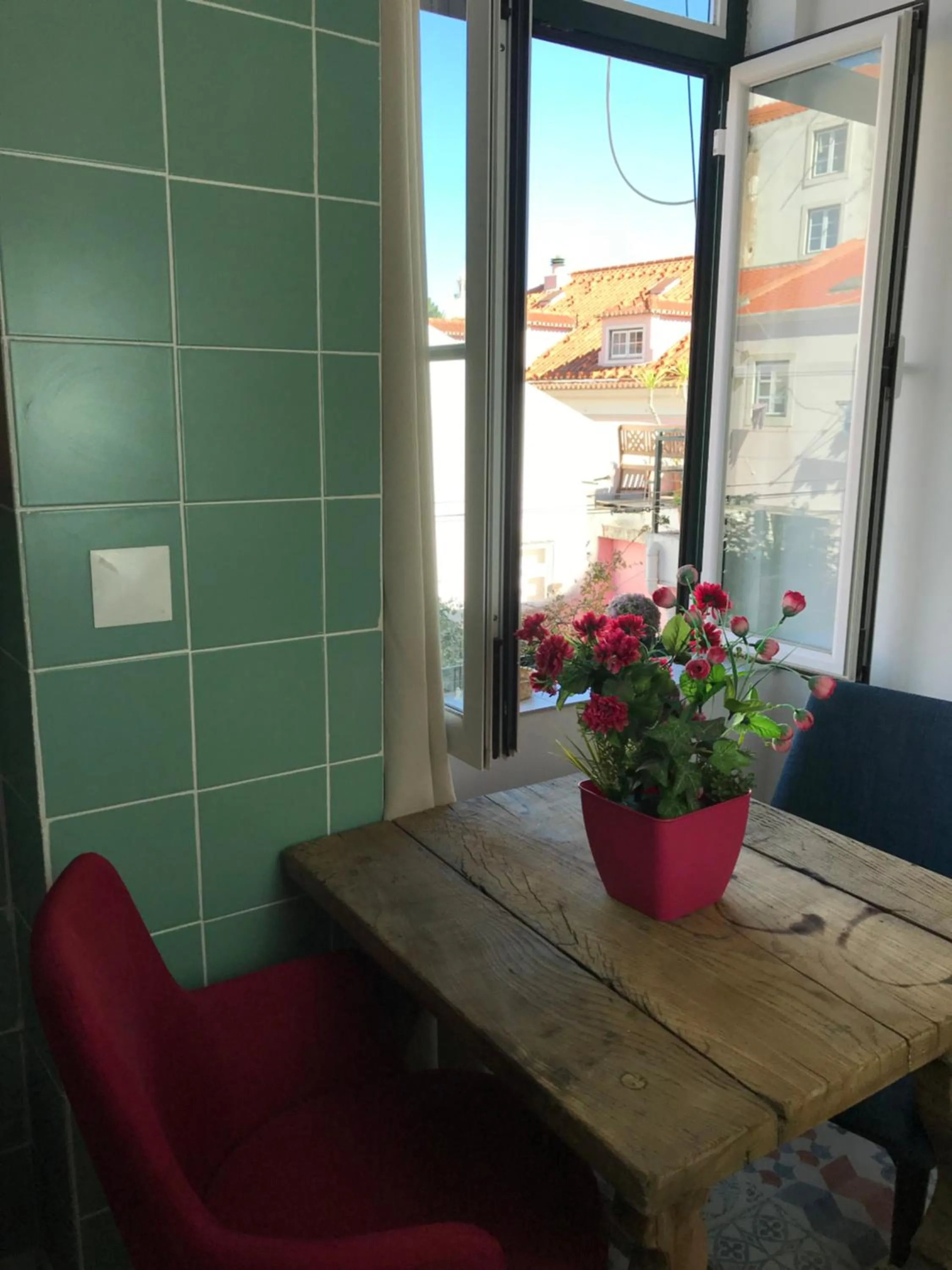 Seating area in Alfama Patio Apartments
