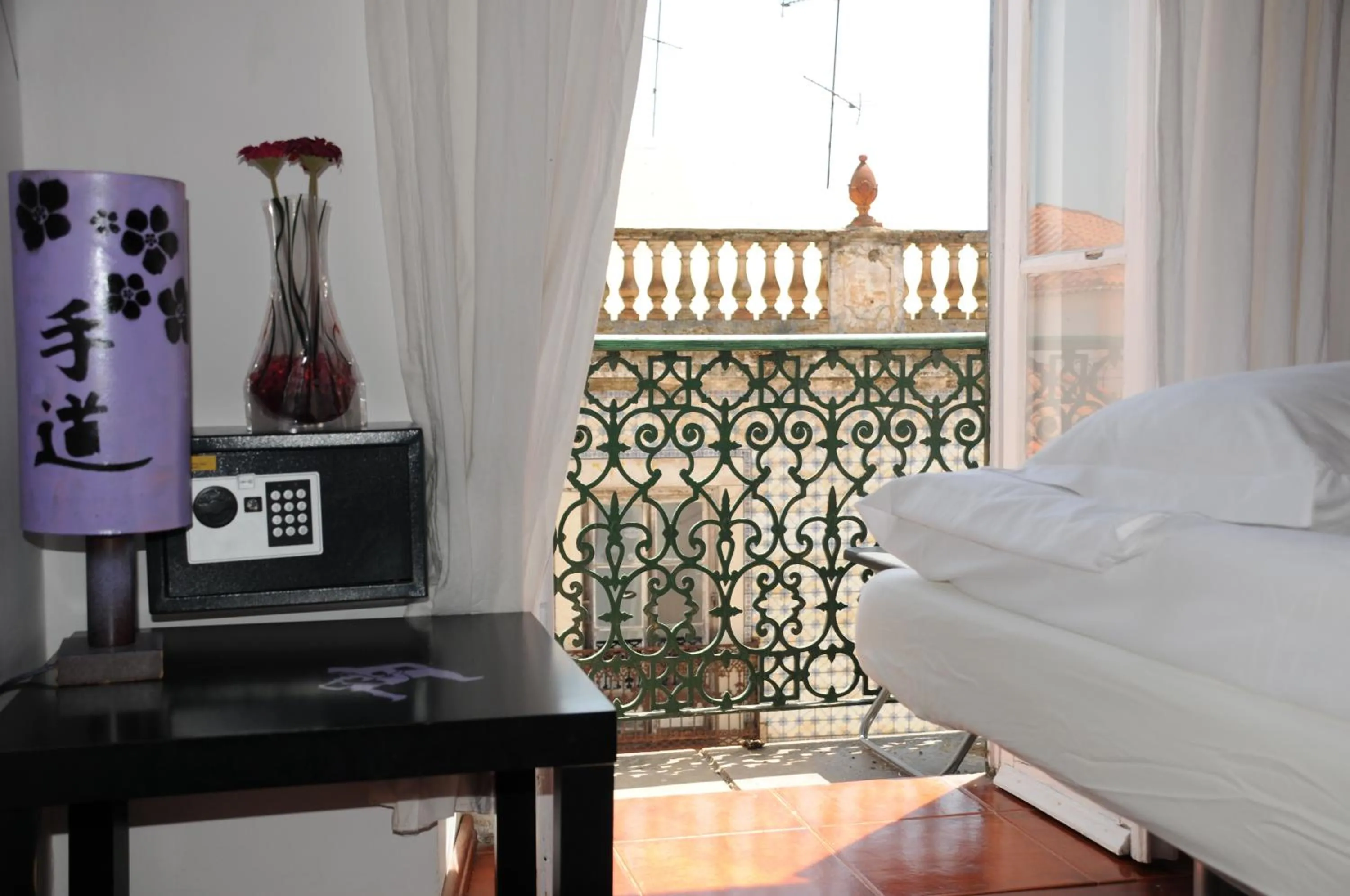 Balcony/Terrace, Bed in Alfama Patio Apartments