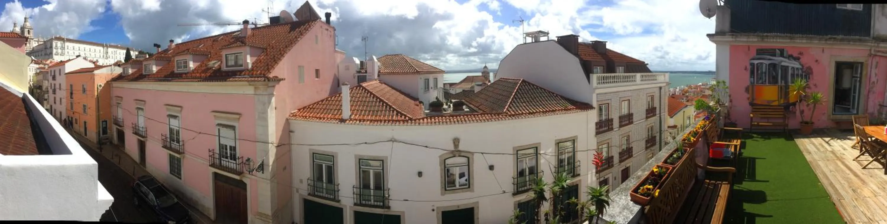 City view in Alfama Patio Apartments