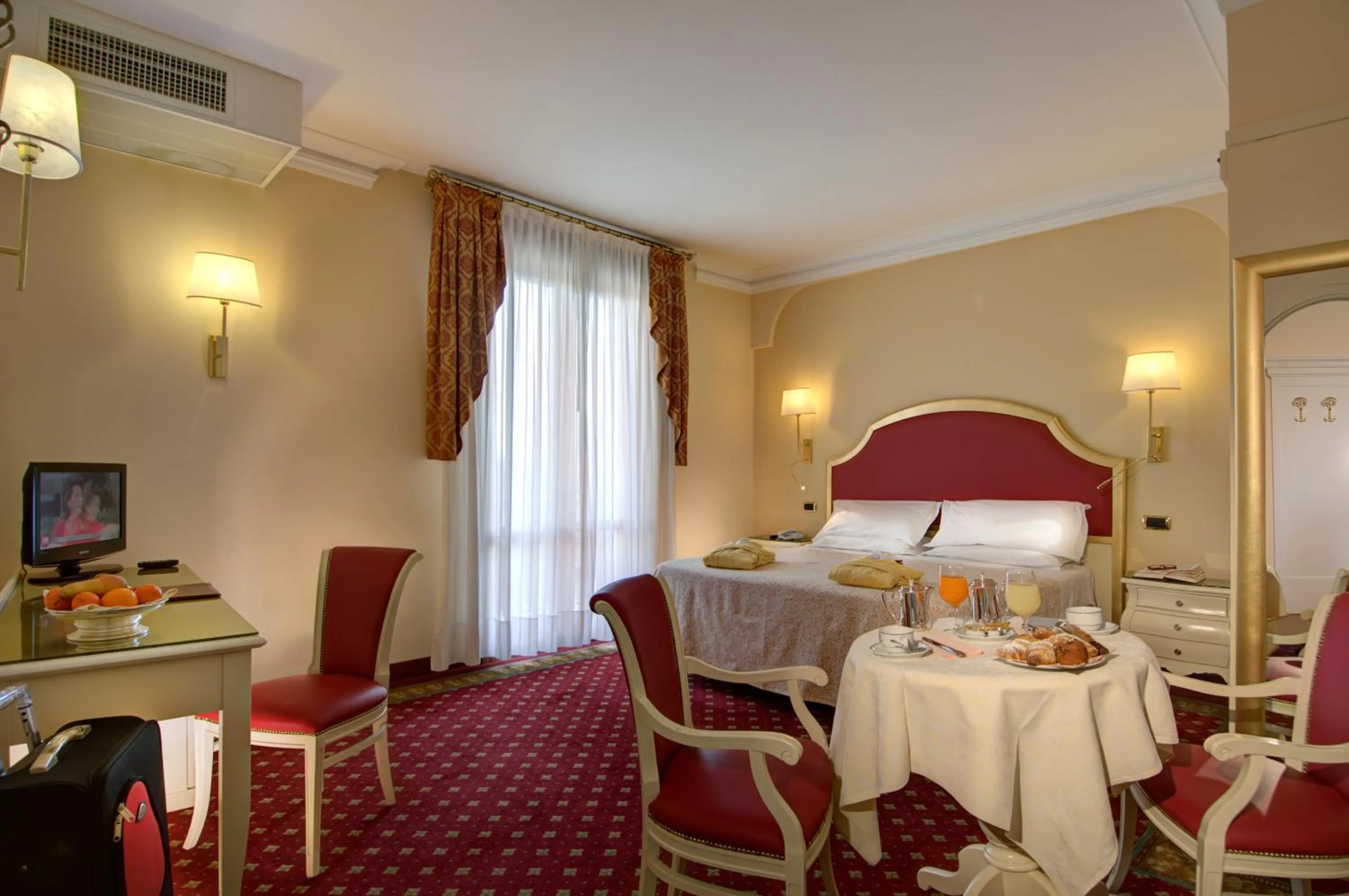 Photo of the whole room in Palace Hotel Meggiorato