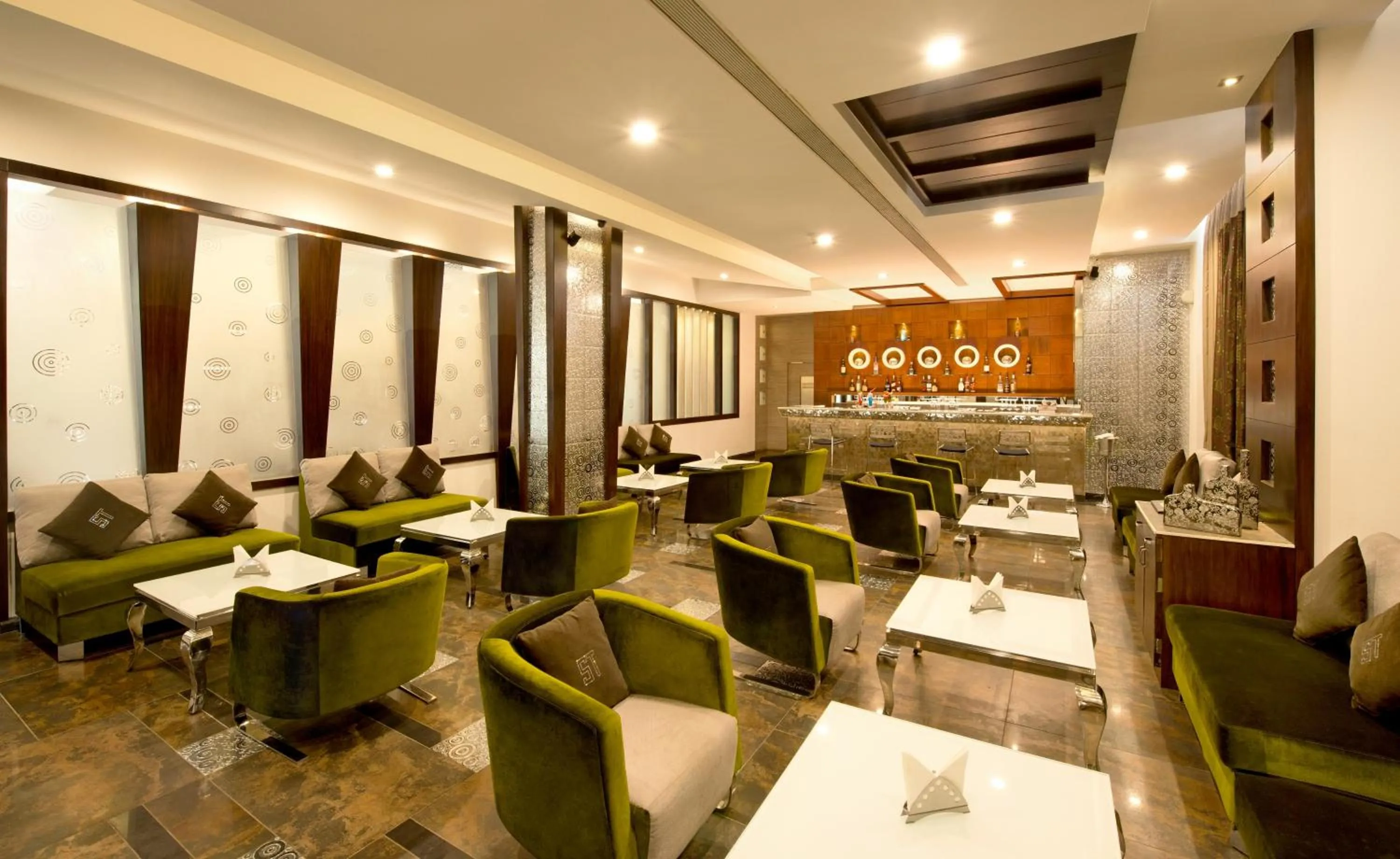 Lounge or bar in Hotel Sandy's Tower