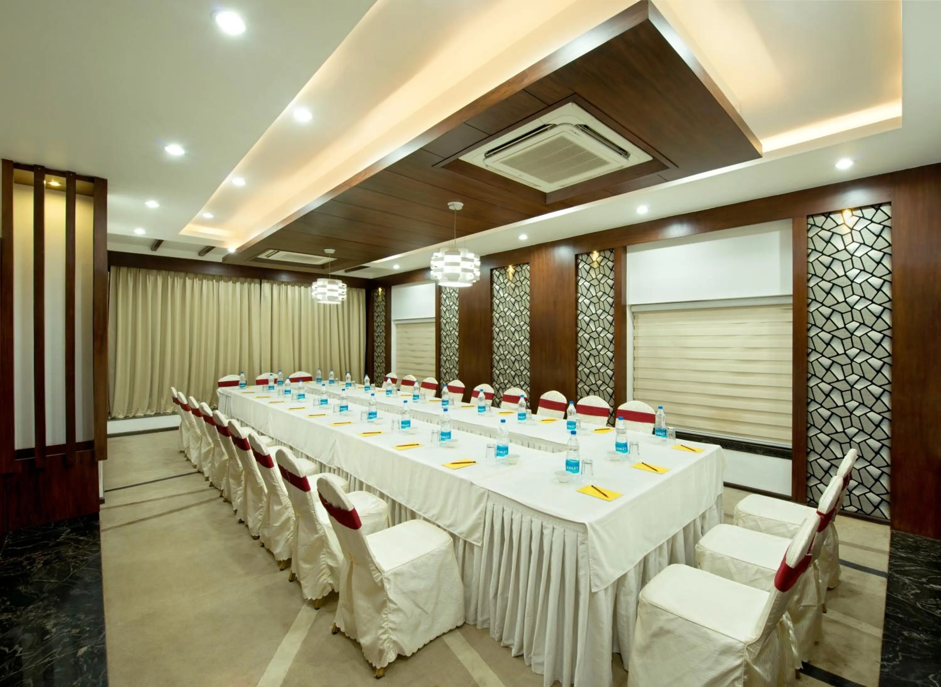 Meeting/conference room in Hotel Sandy's Tower